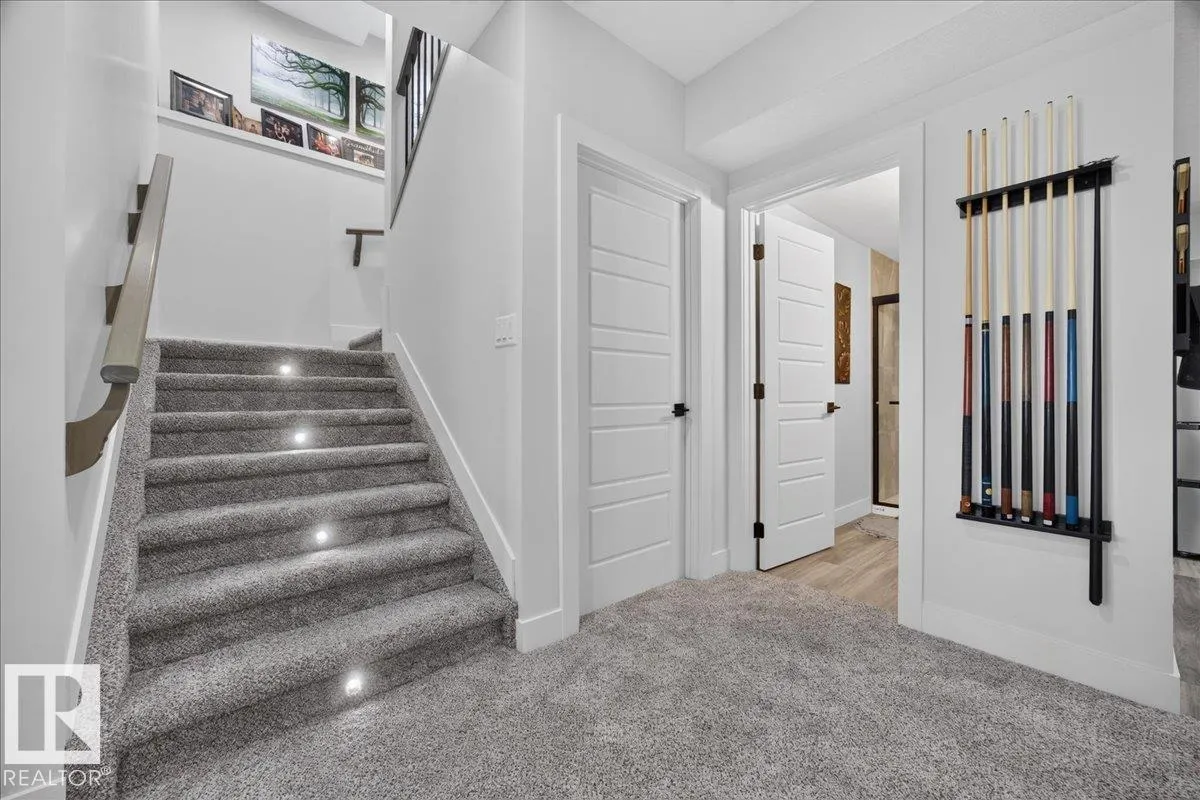 129 STARLING Way