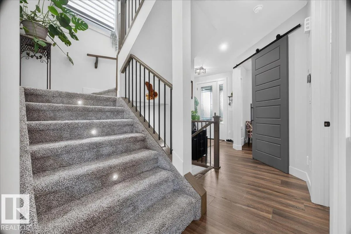 129 STARLING Way