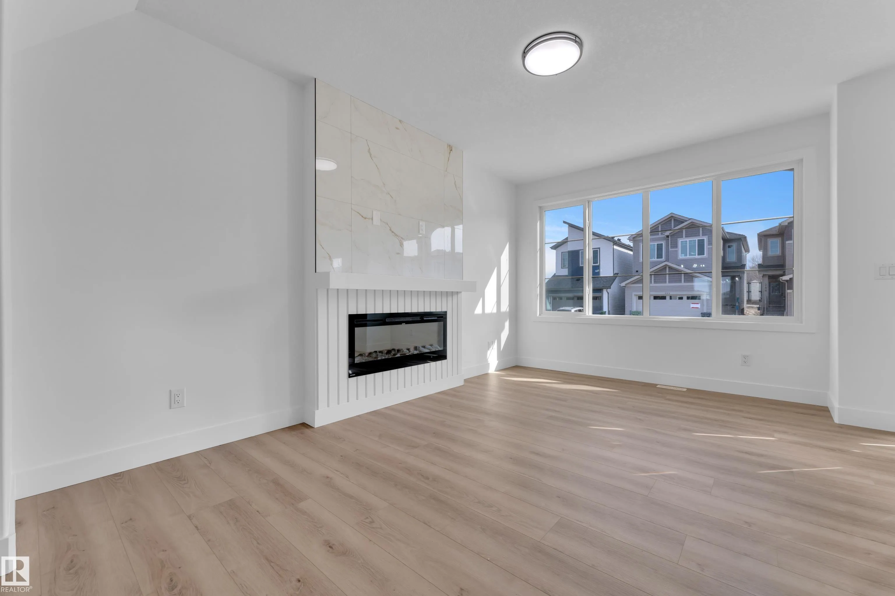 285 Munn Way