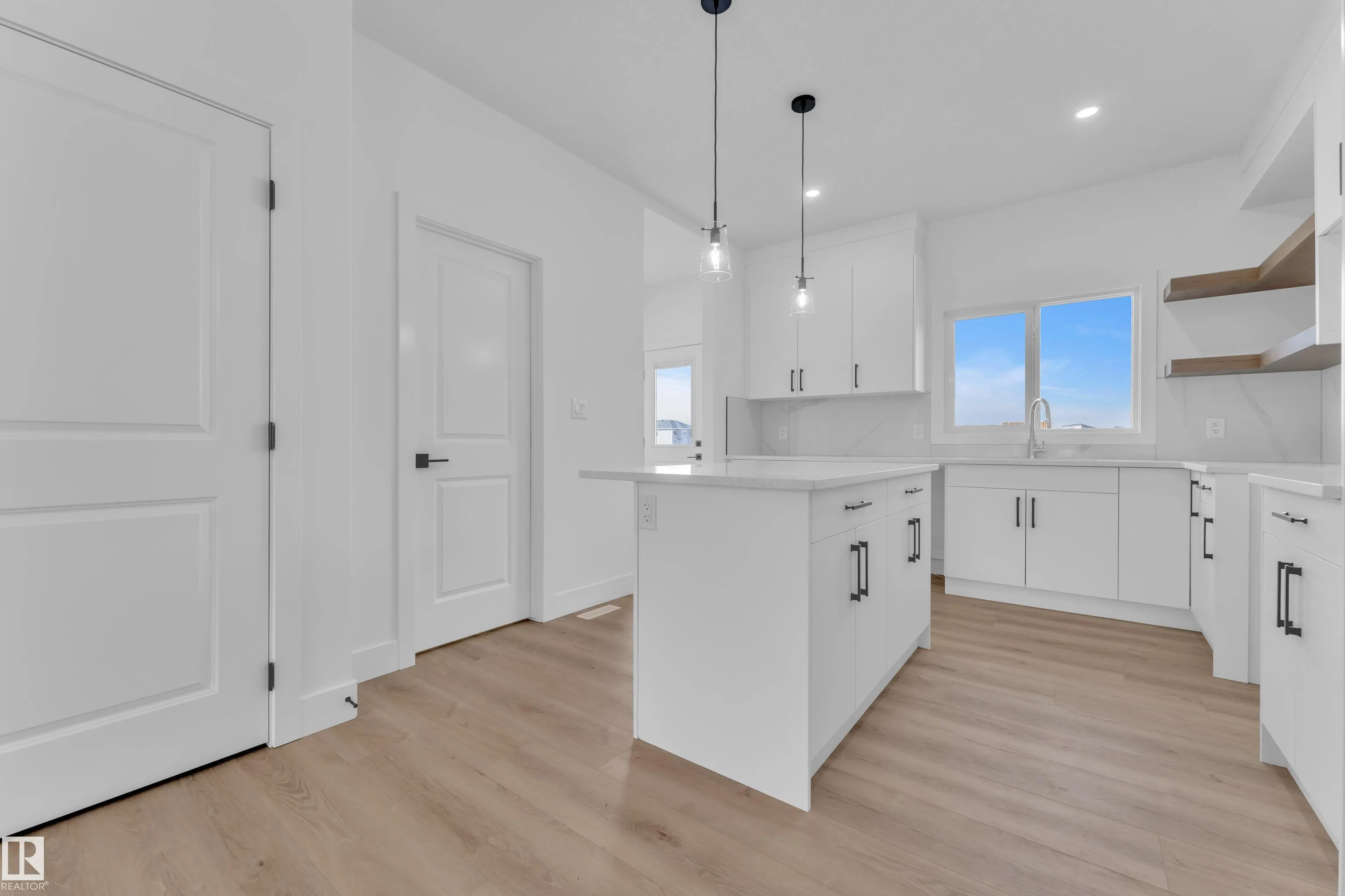 285 Munn Way