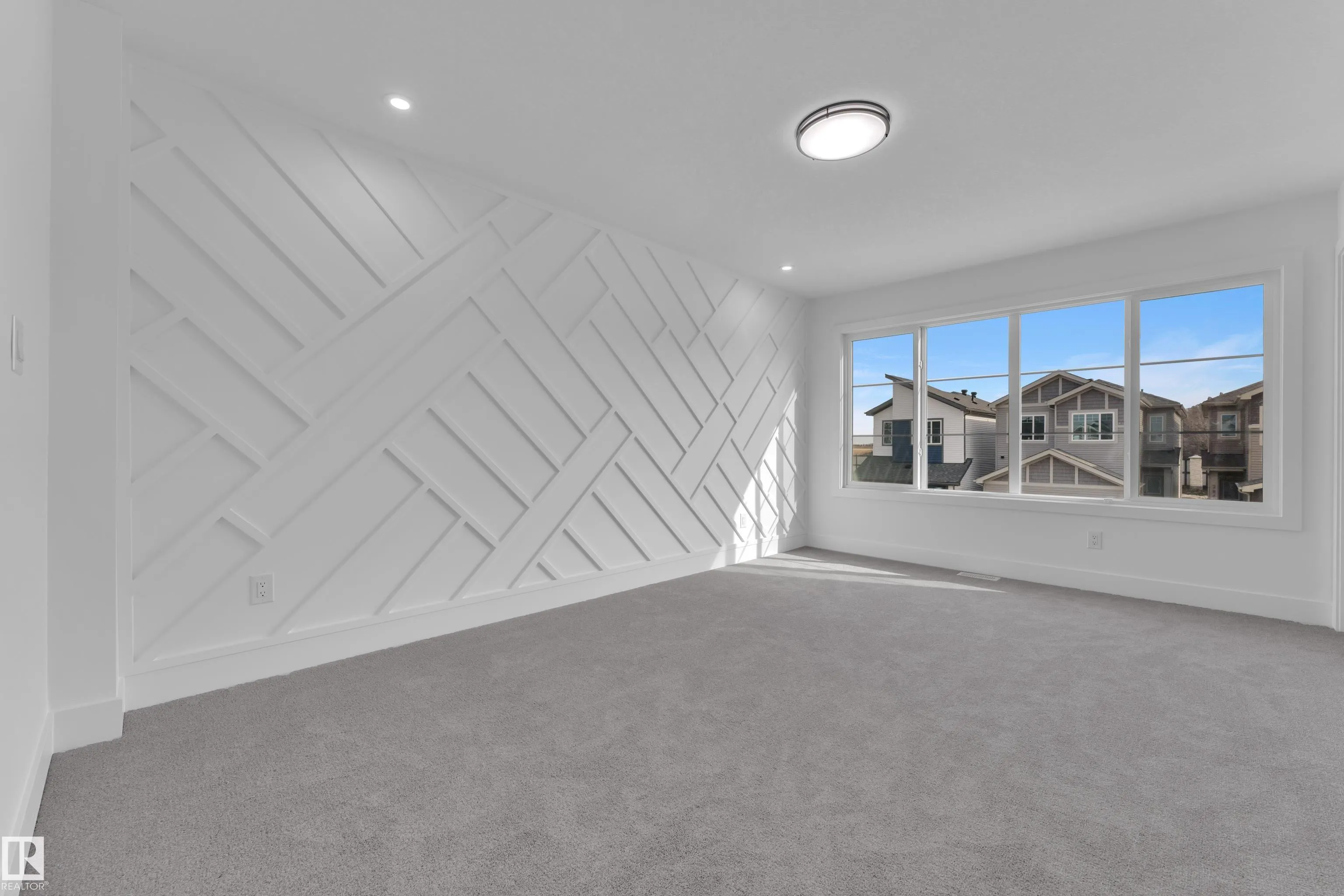 285 Munn Way
