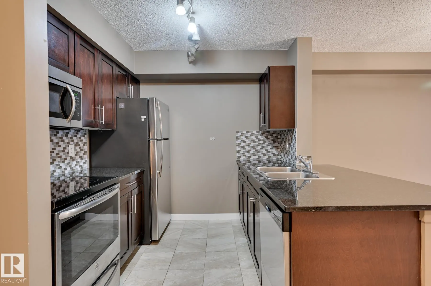 3211 JAMES MOWATT Trail