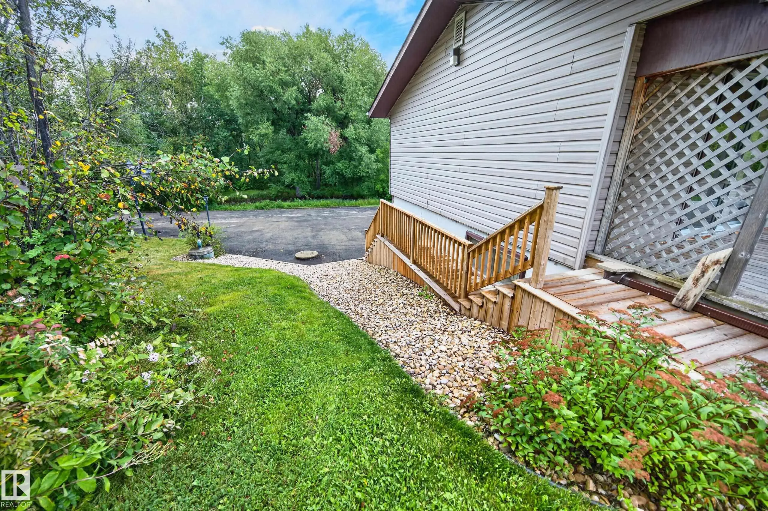 52063 RGE ROAD 225