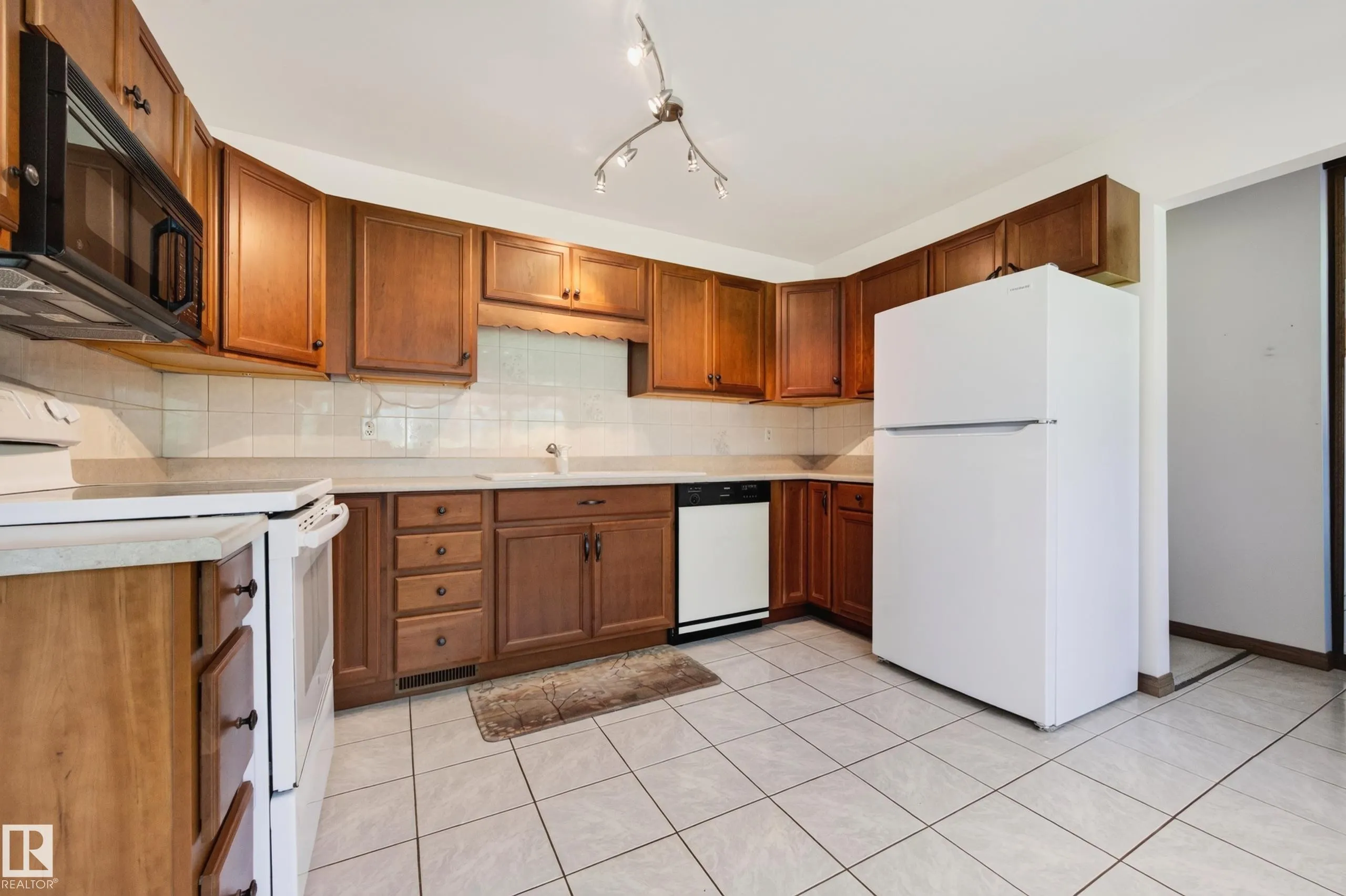 52063 RGE ROAD 225