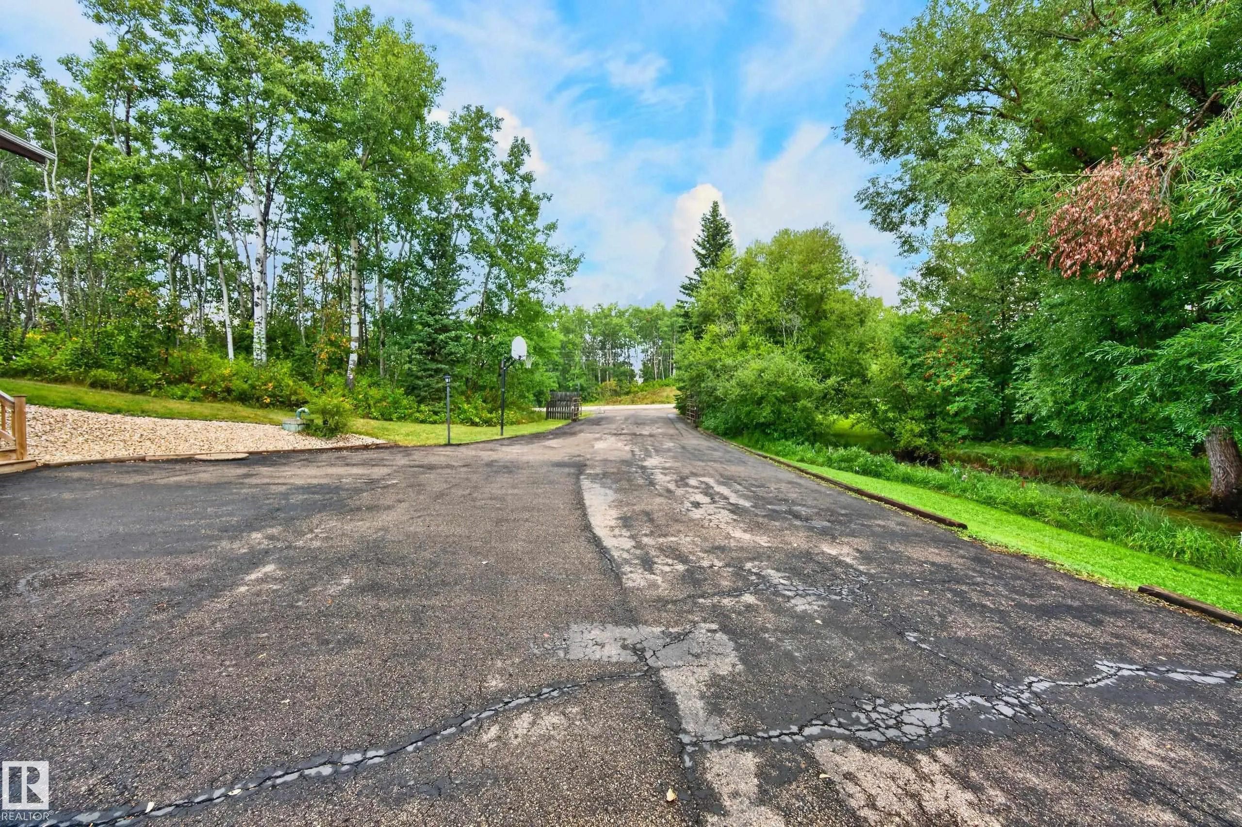 52063 RGE ROAD 225