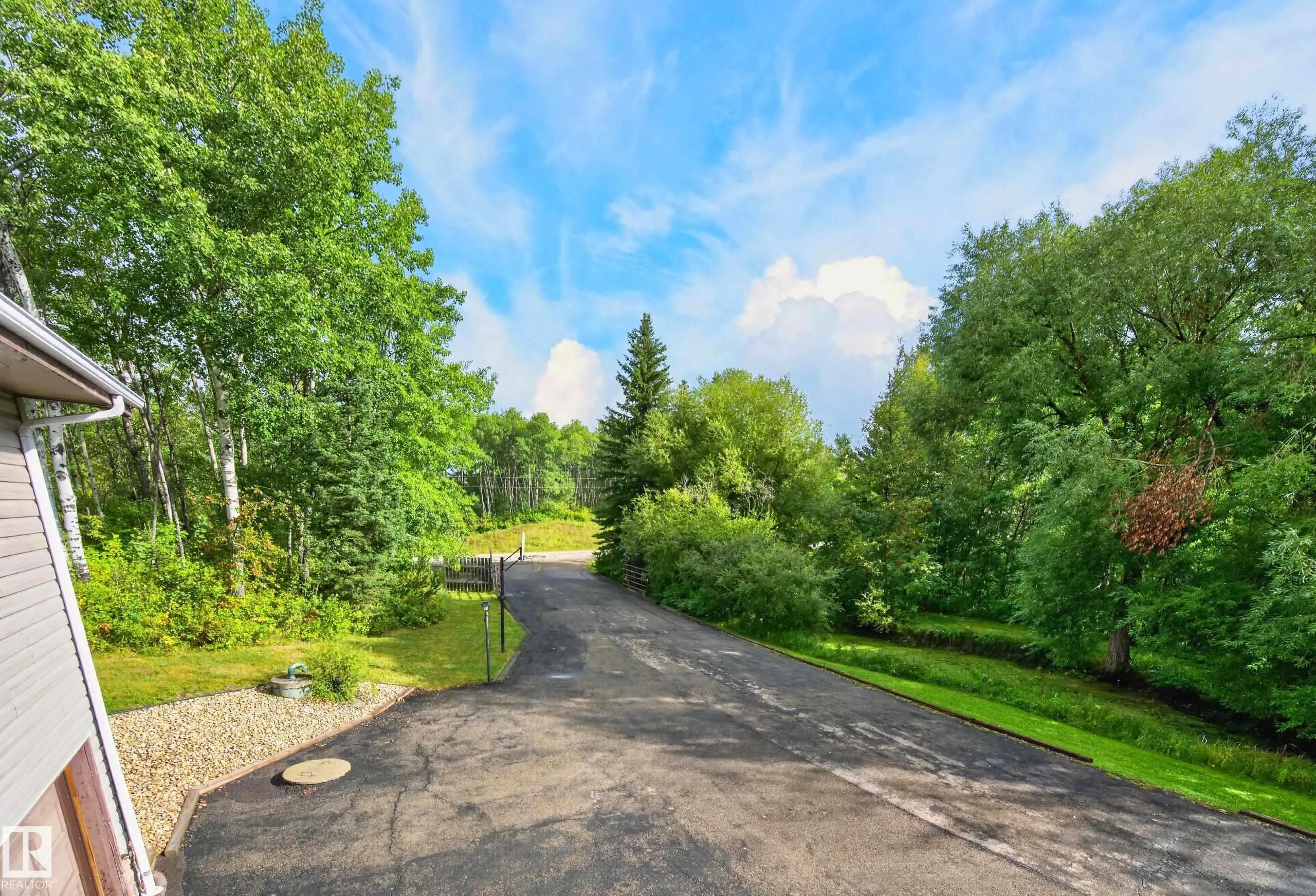52063 RGE ROAD 225