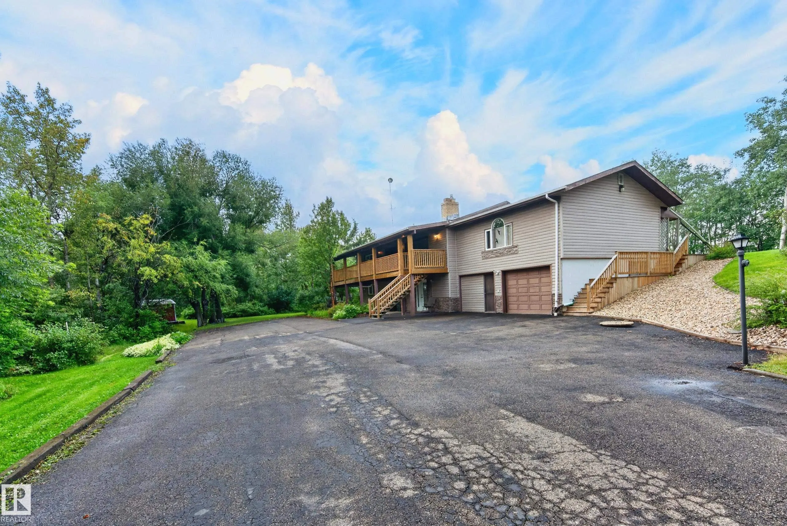 52063 RGE ROAD 225