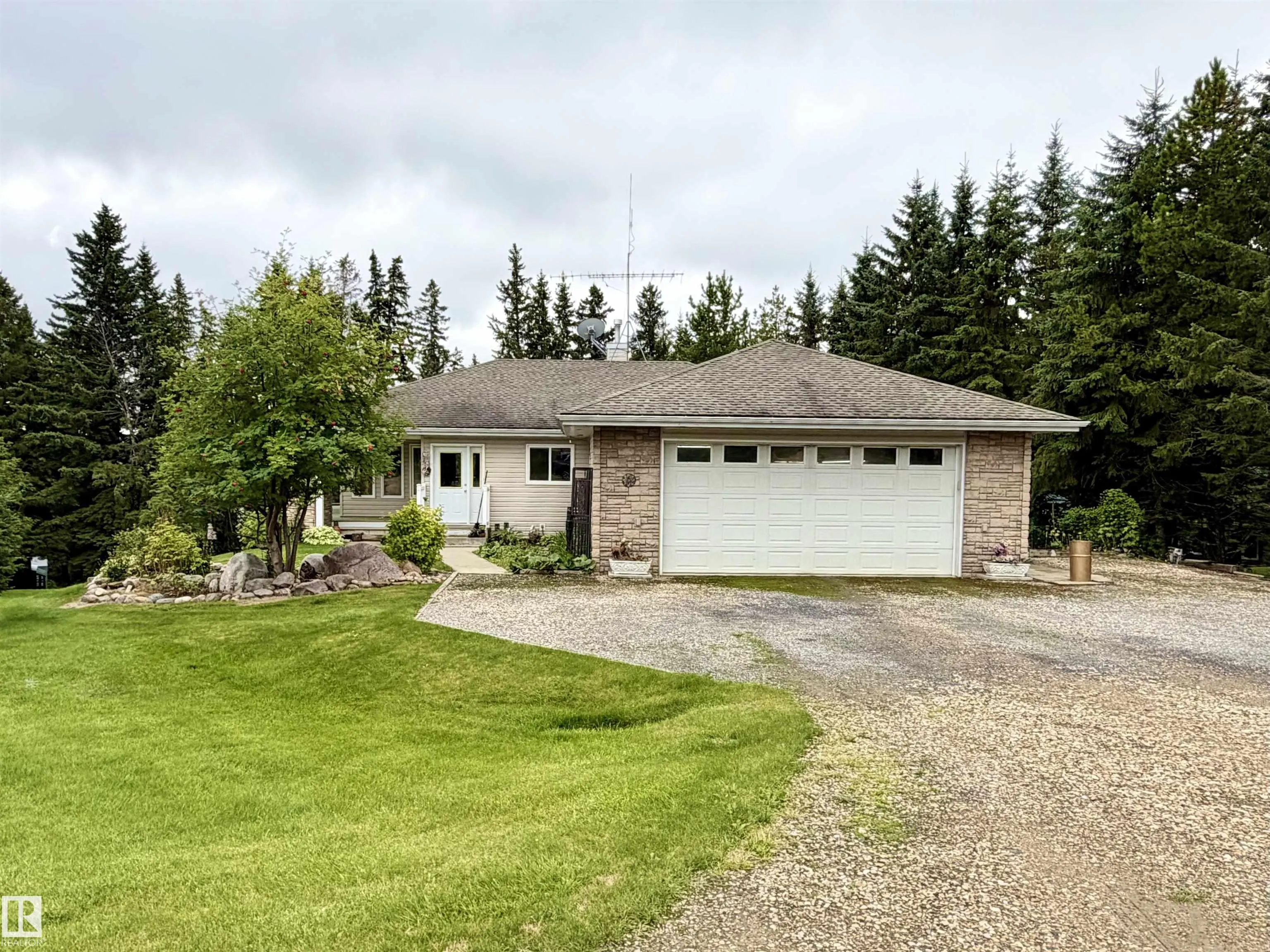 153 62036 Township Rd 462