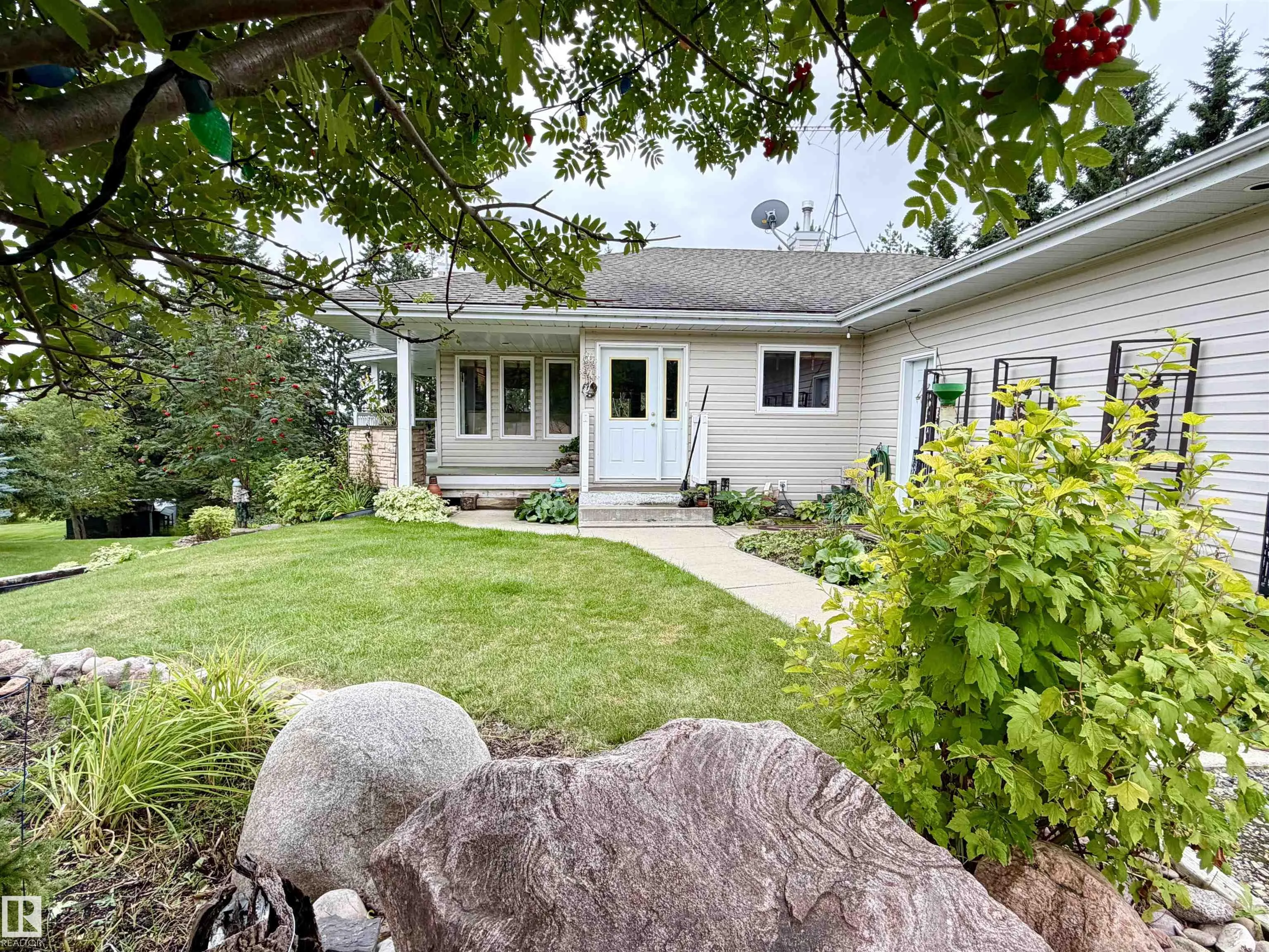 153 62036 Township Rd 462