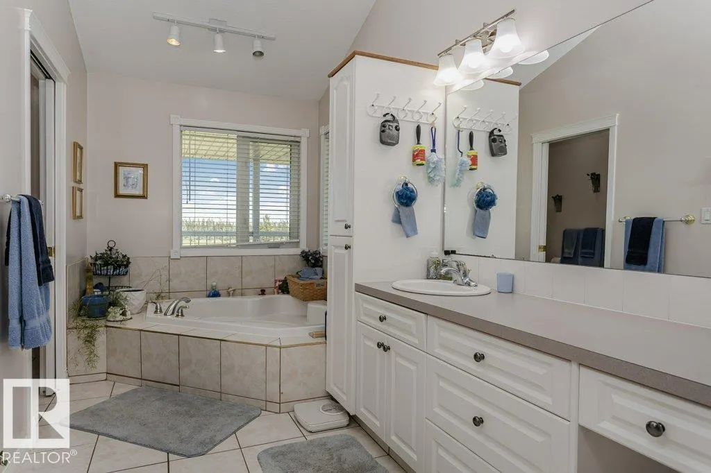 25574 TWP RD 492