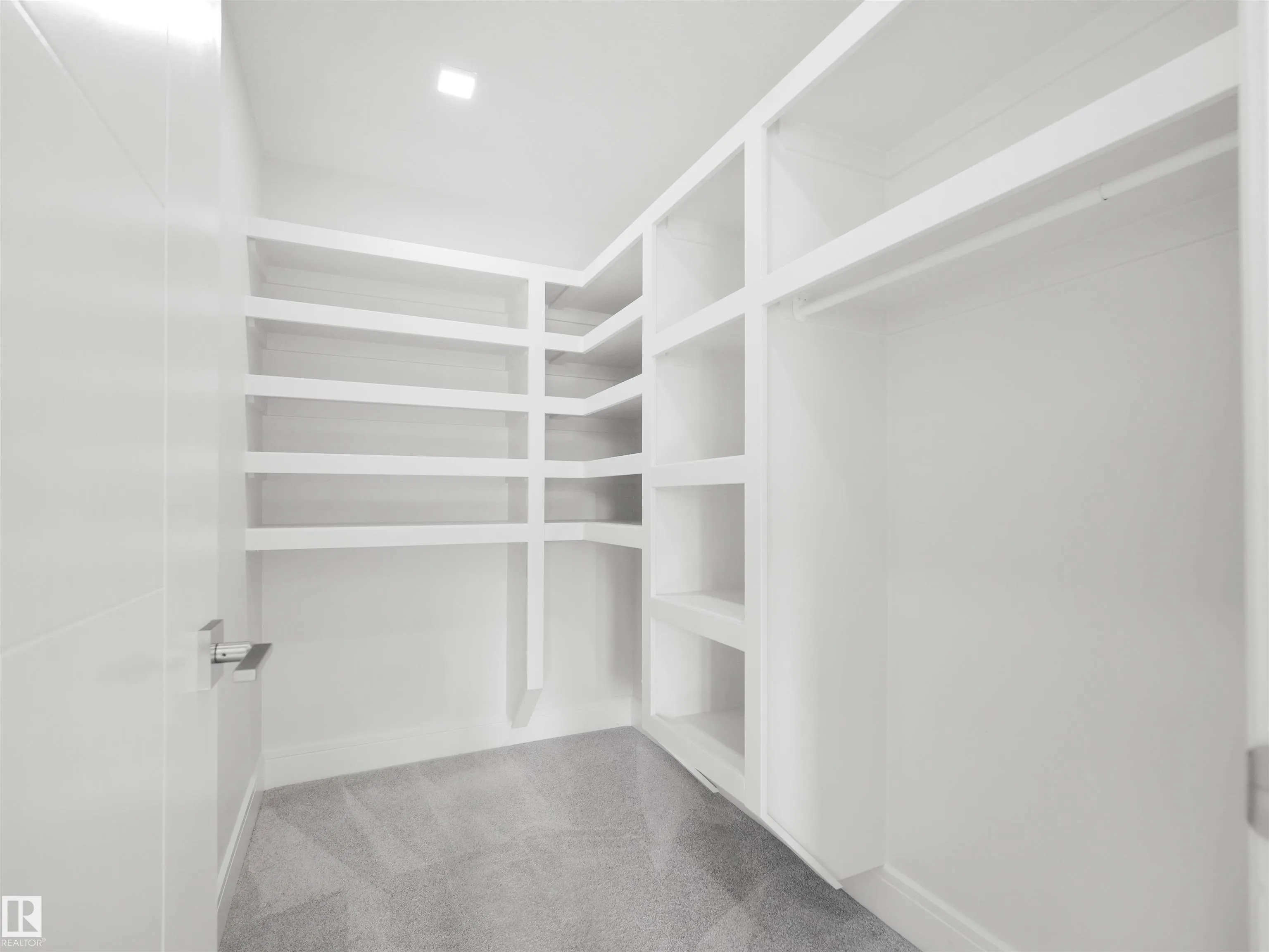 1808 20 Avenue