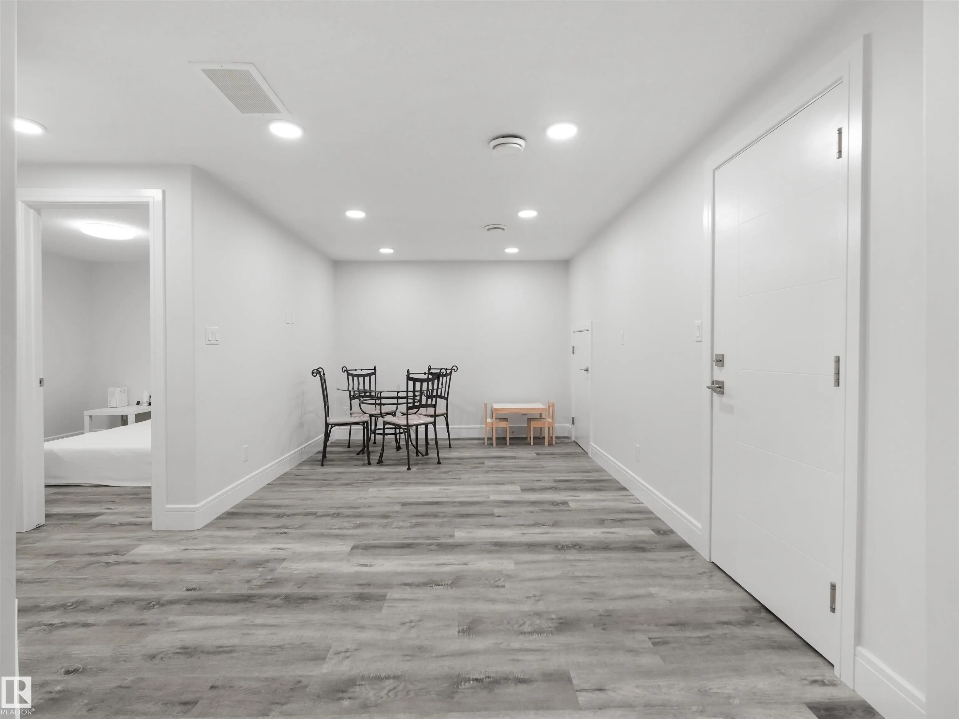 1808 20 Avenue
