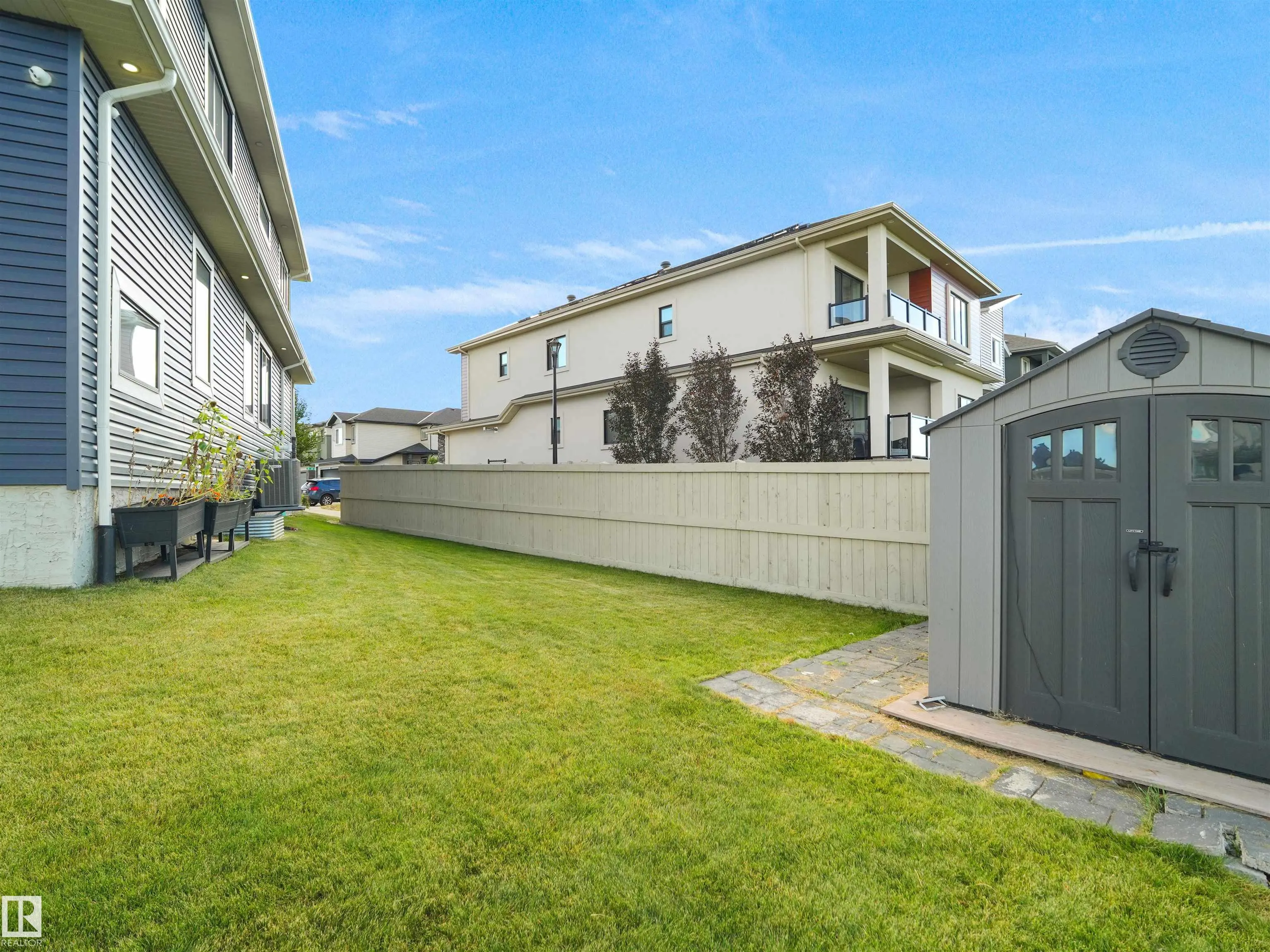 1808 20 Avenue