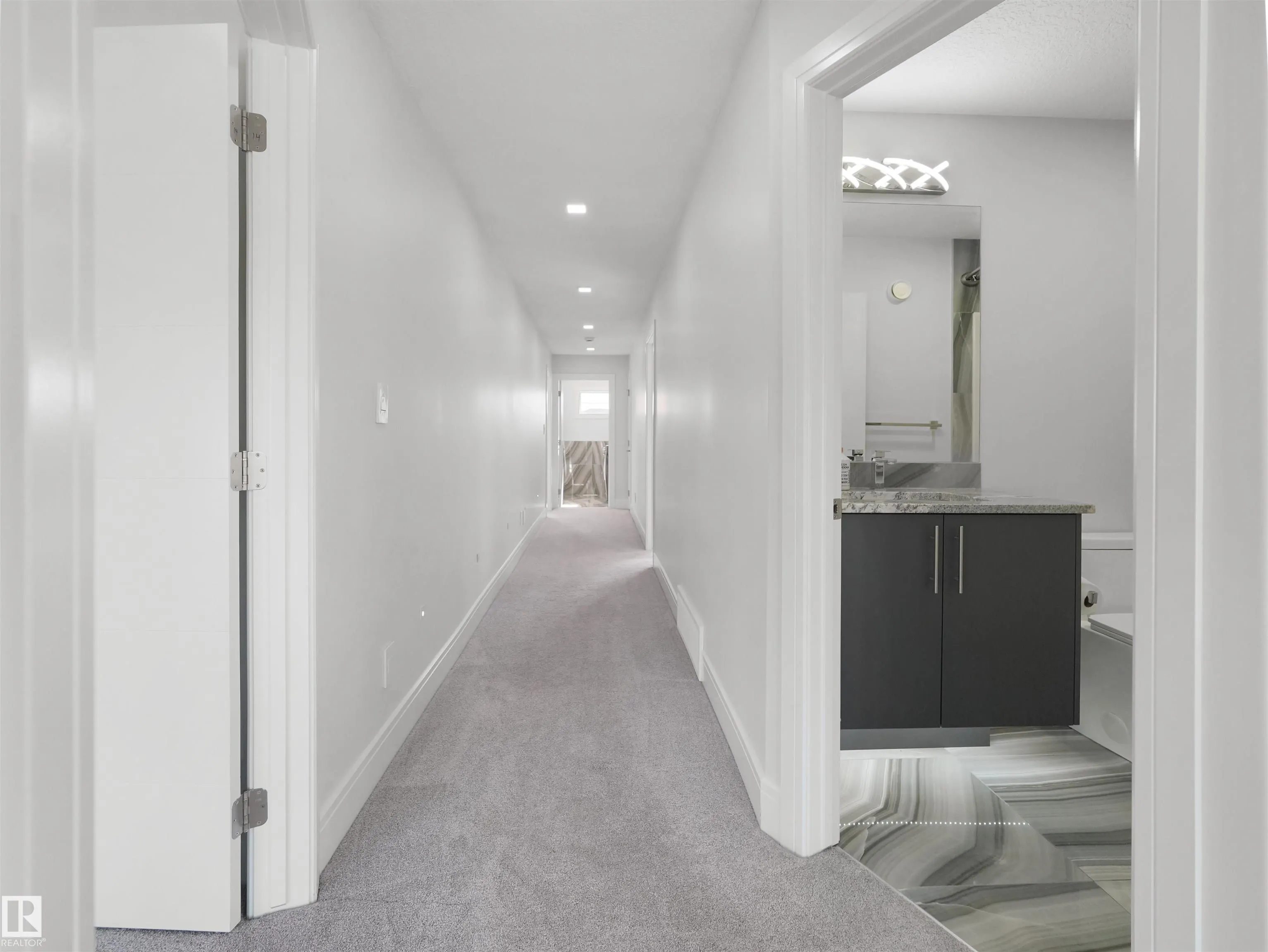 1808 20 Avenue