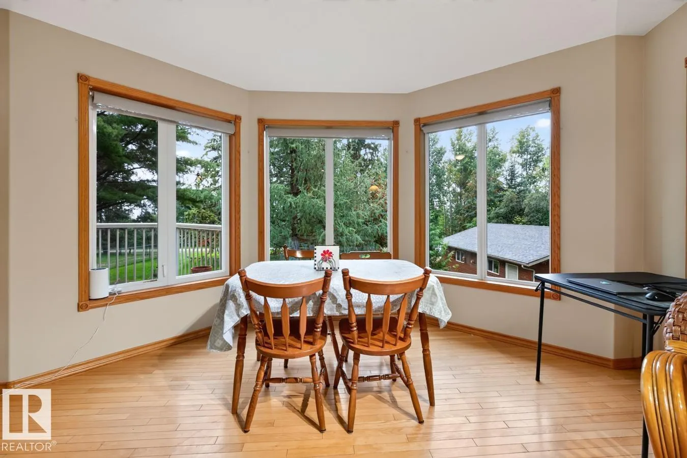 4521 LAKESHORE Road
