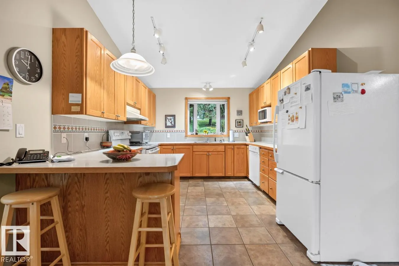 4521 LAKESHORE Road