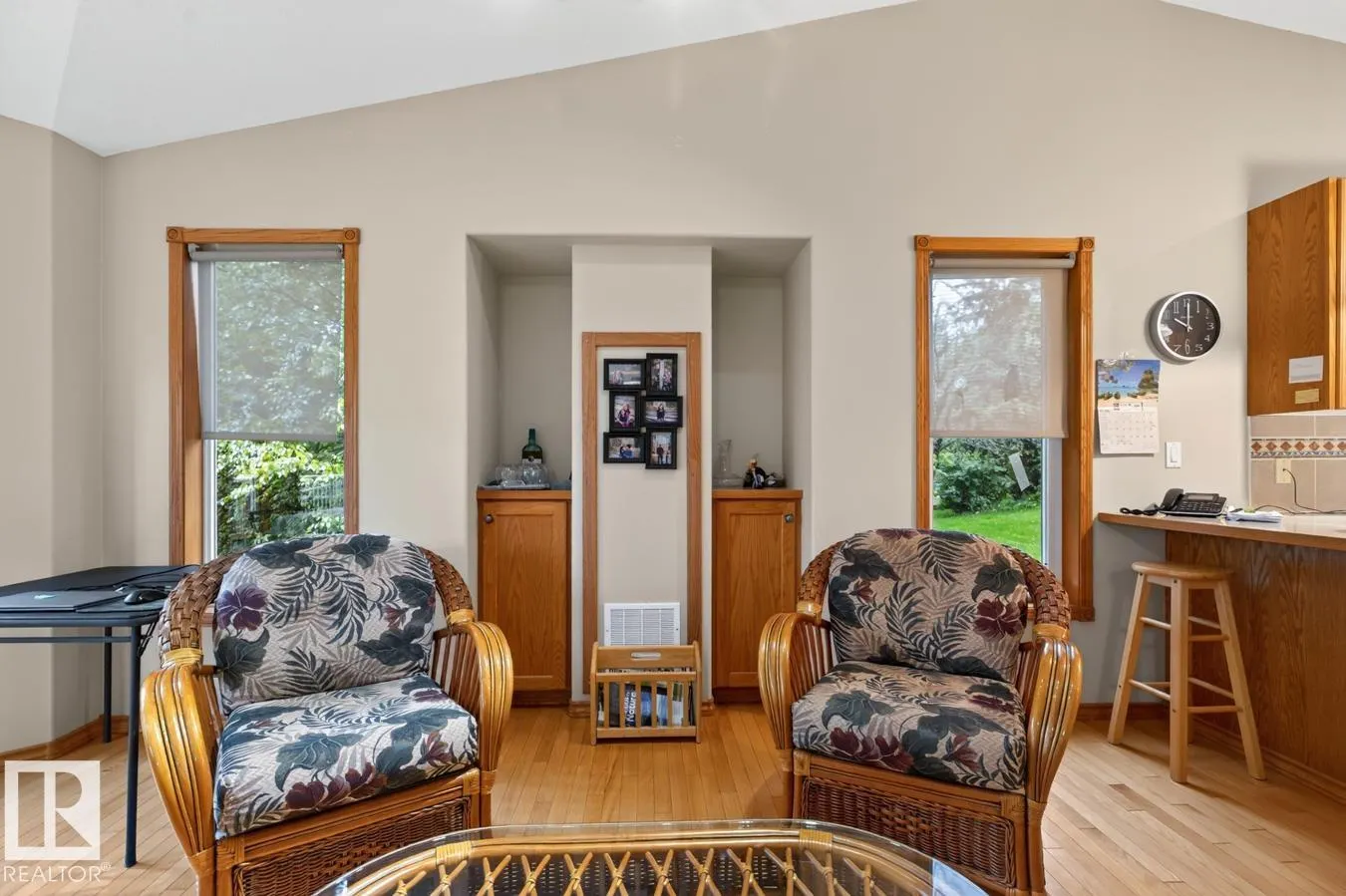 4521 LAKESHORE Road