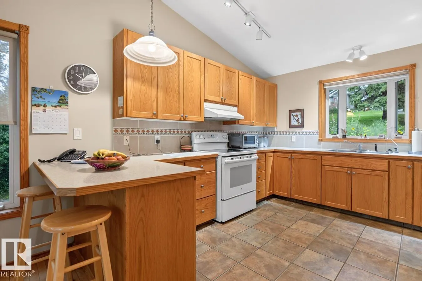 4521 LAKESHORE Road