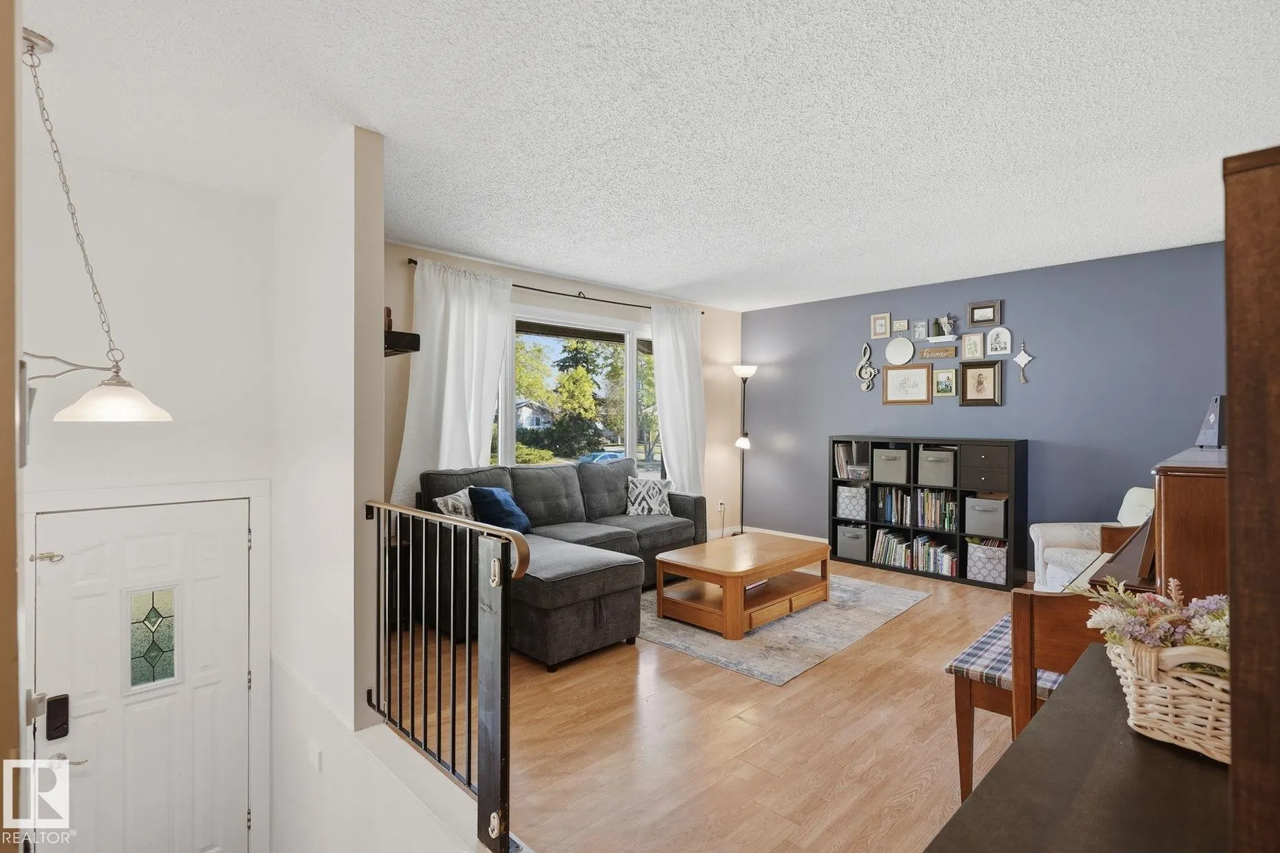 64 APACHE Crescent