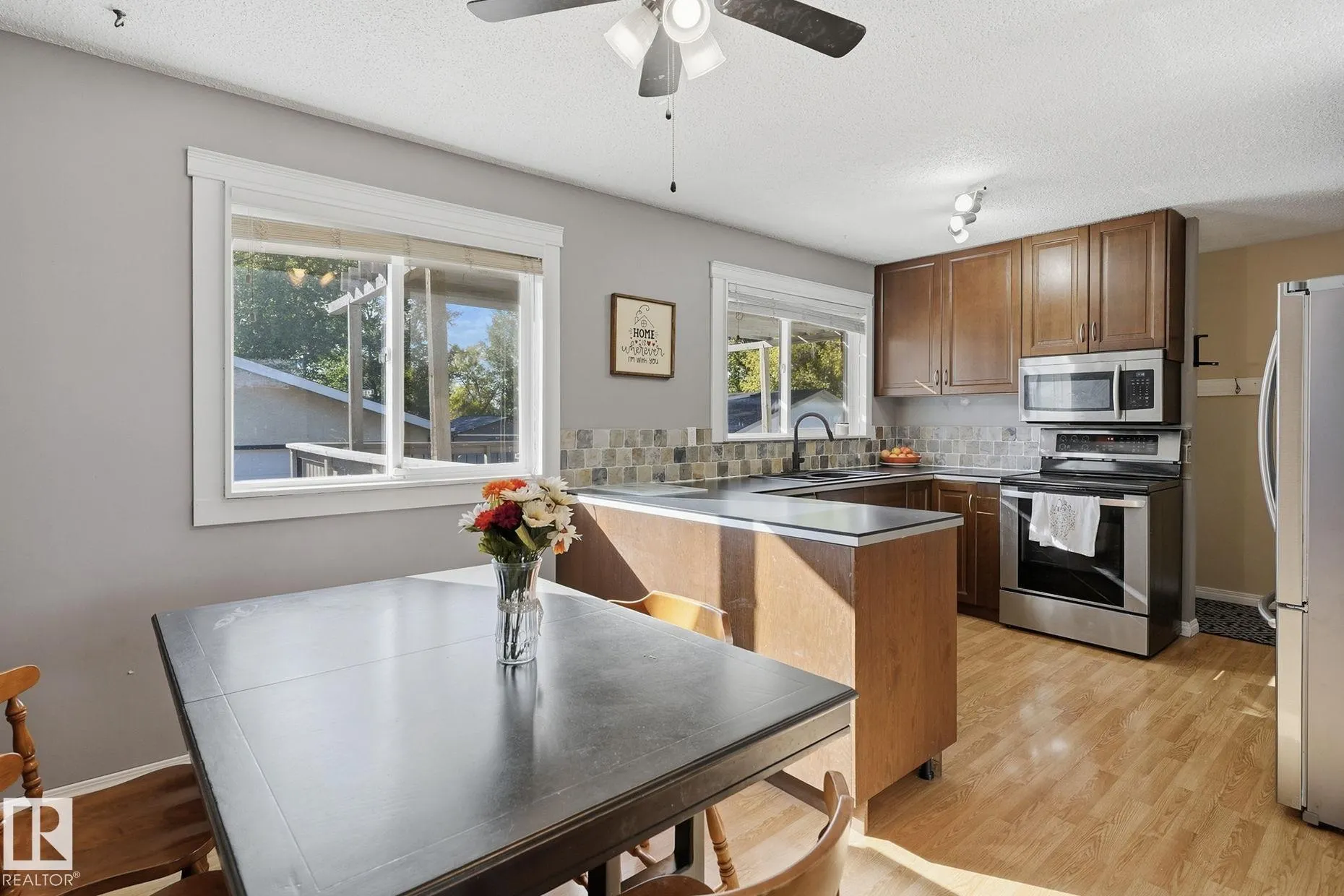 64 APACHE Crescent