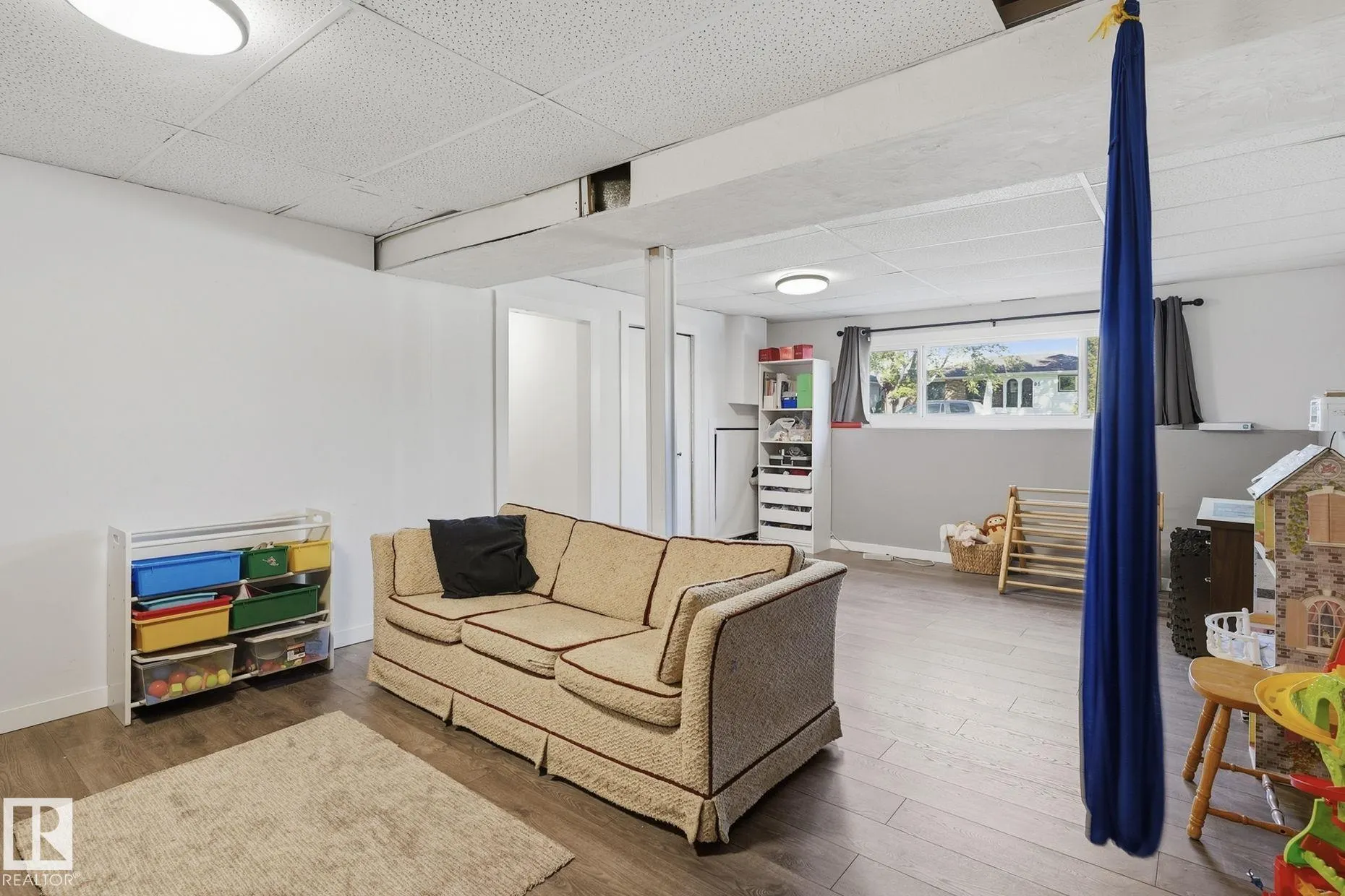 64 APACHE Crescent