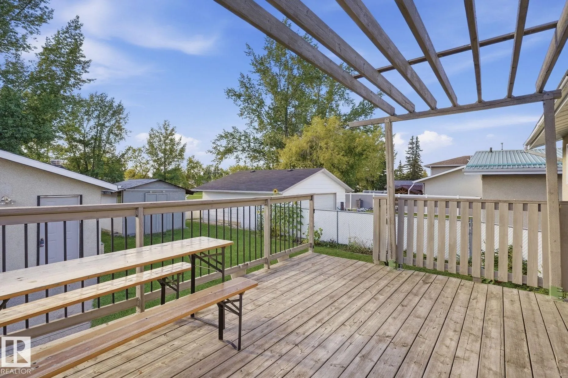 64 APACHE Crescent