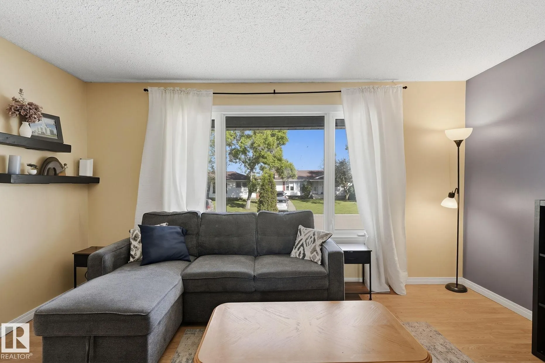 64 APACHE Crescent