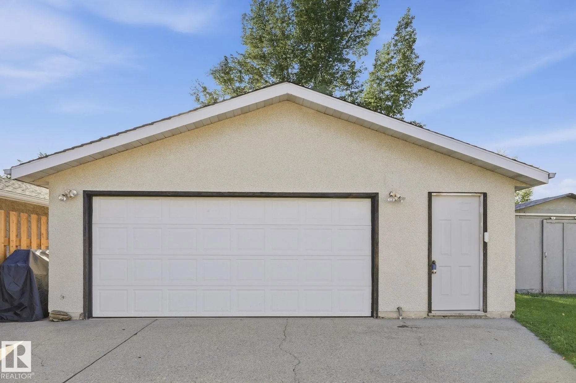 64 APACHE Crescent