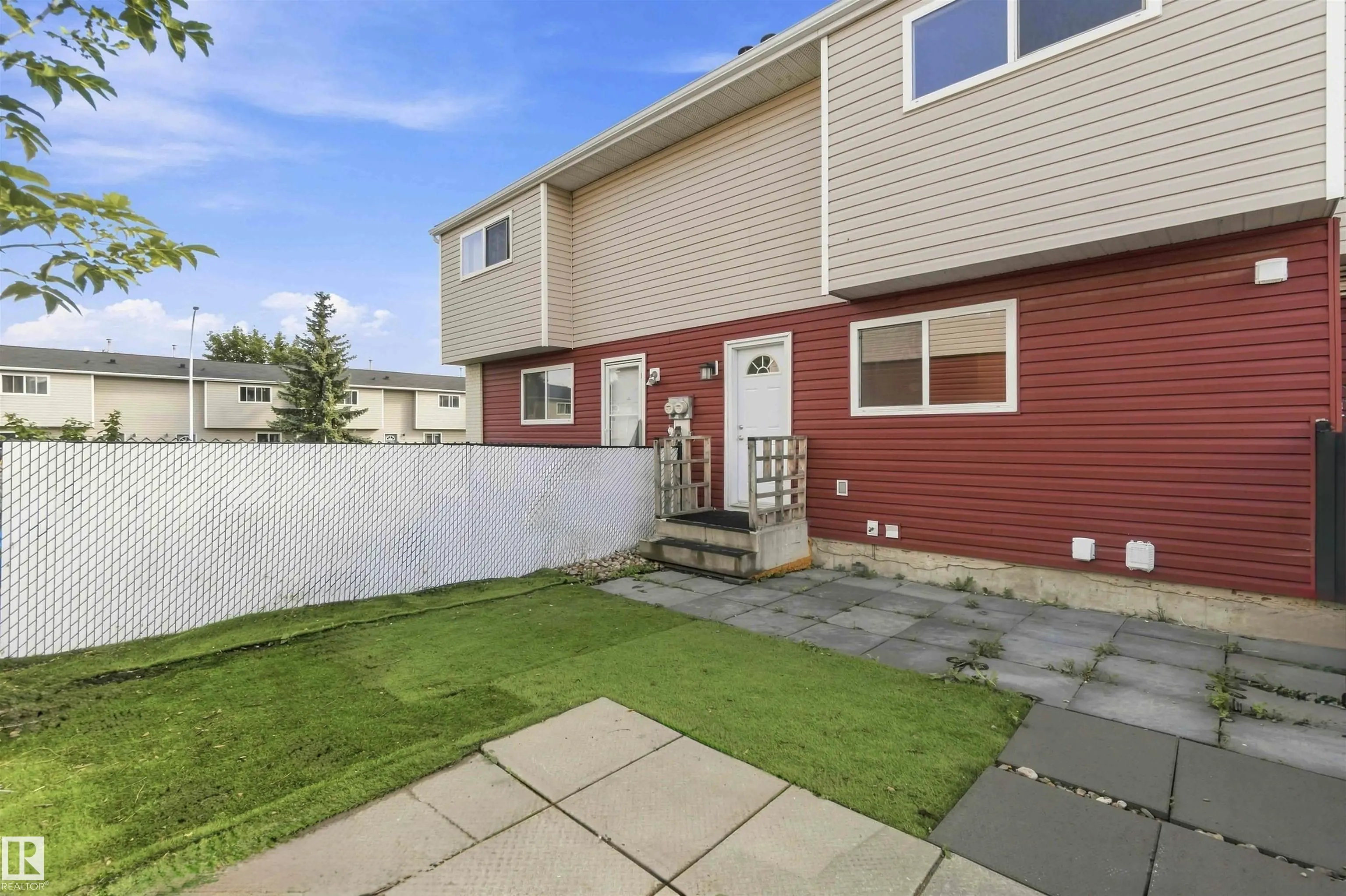 160 HABITAT Crescent