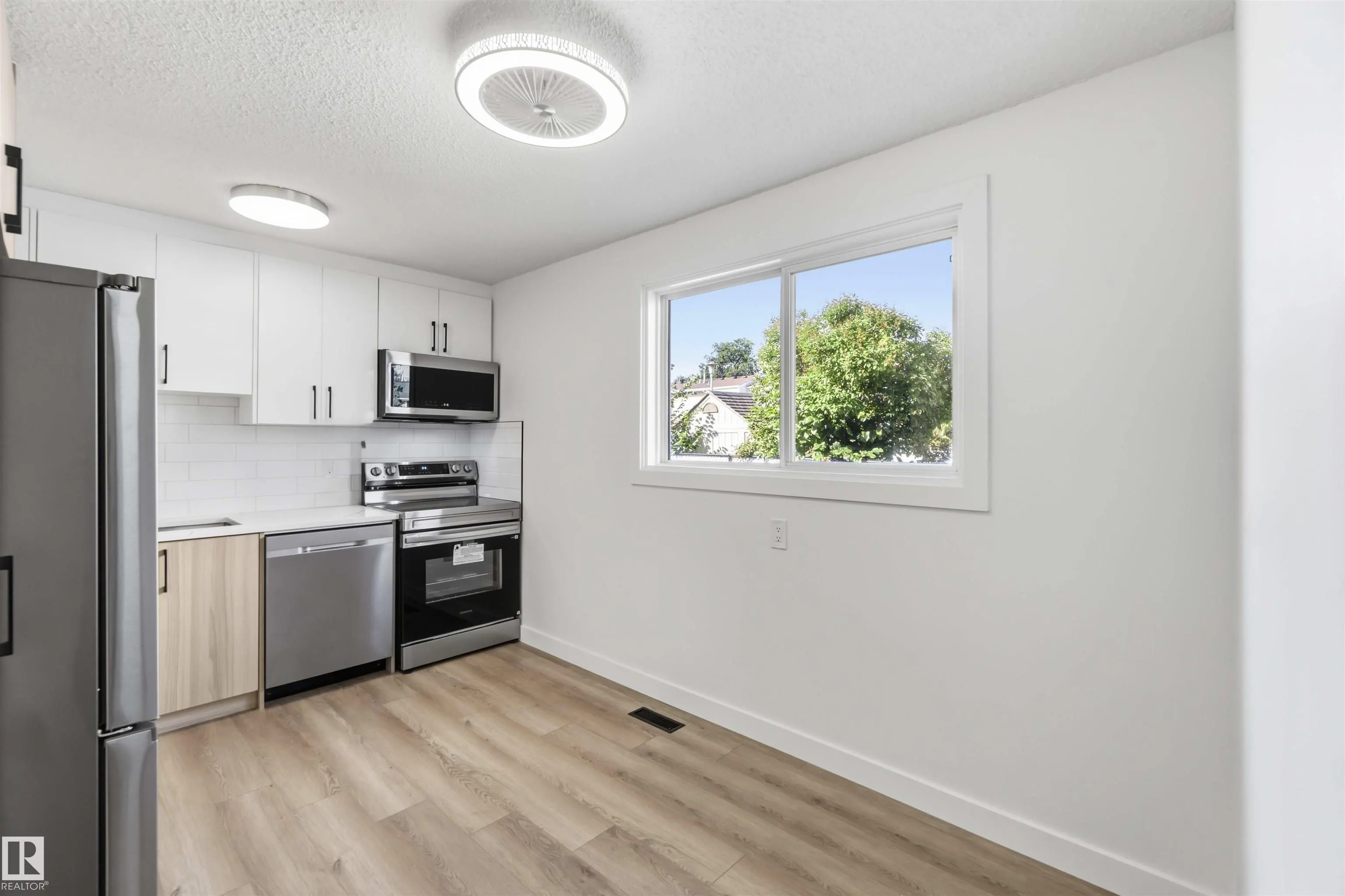 160 HABITAT Crescent