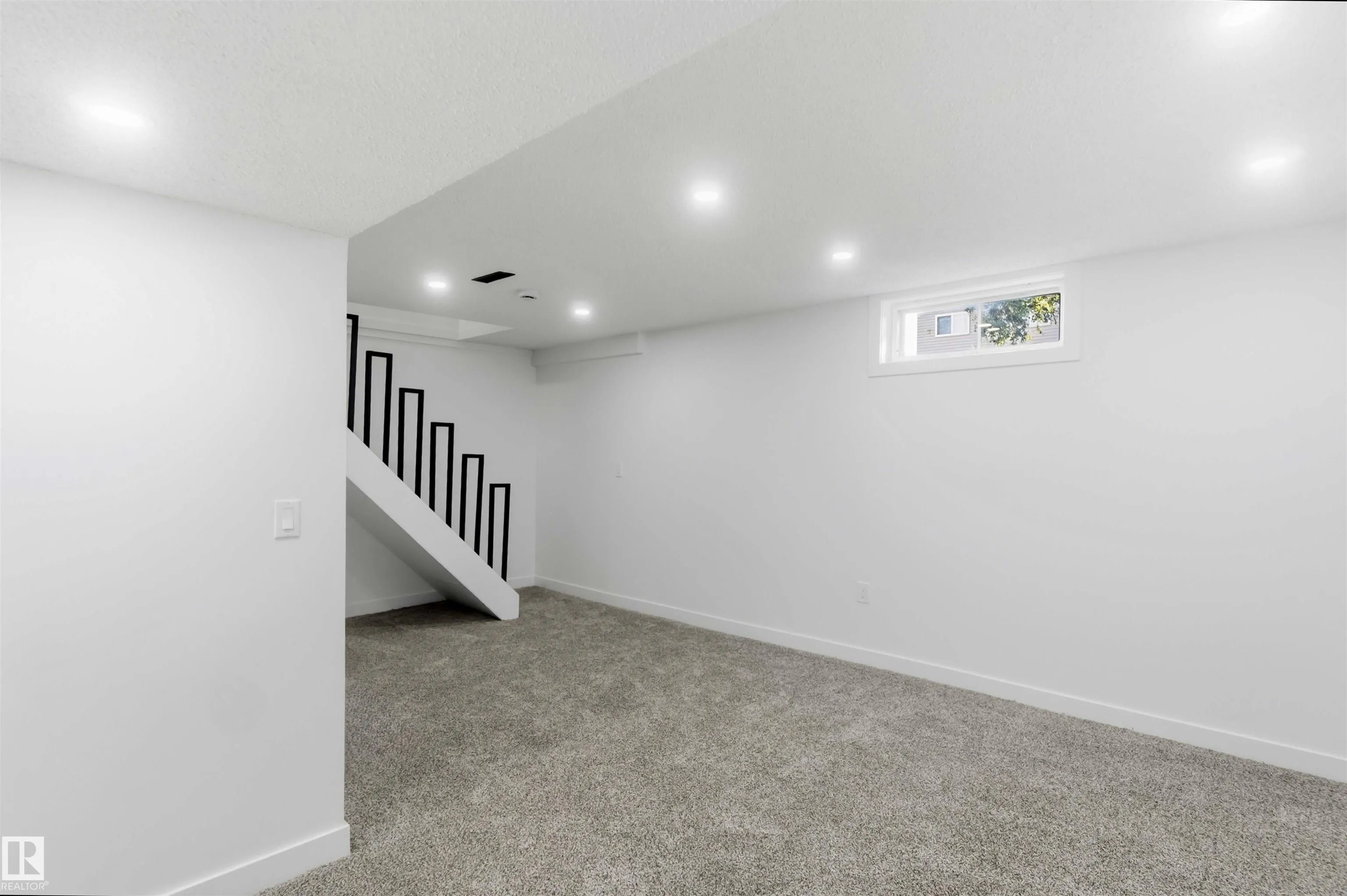 160 HABITAT Crescent