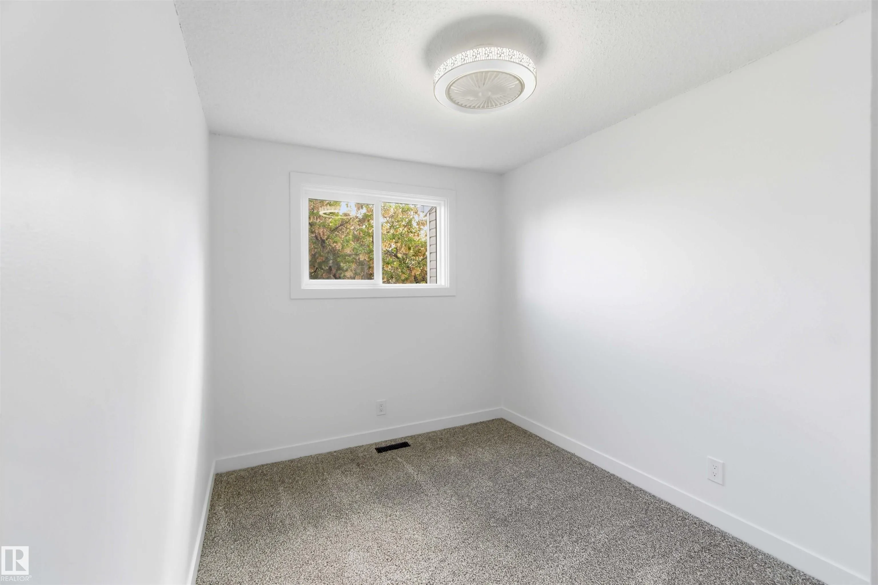 160 HABITAT Crescent