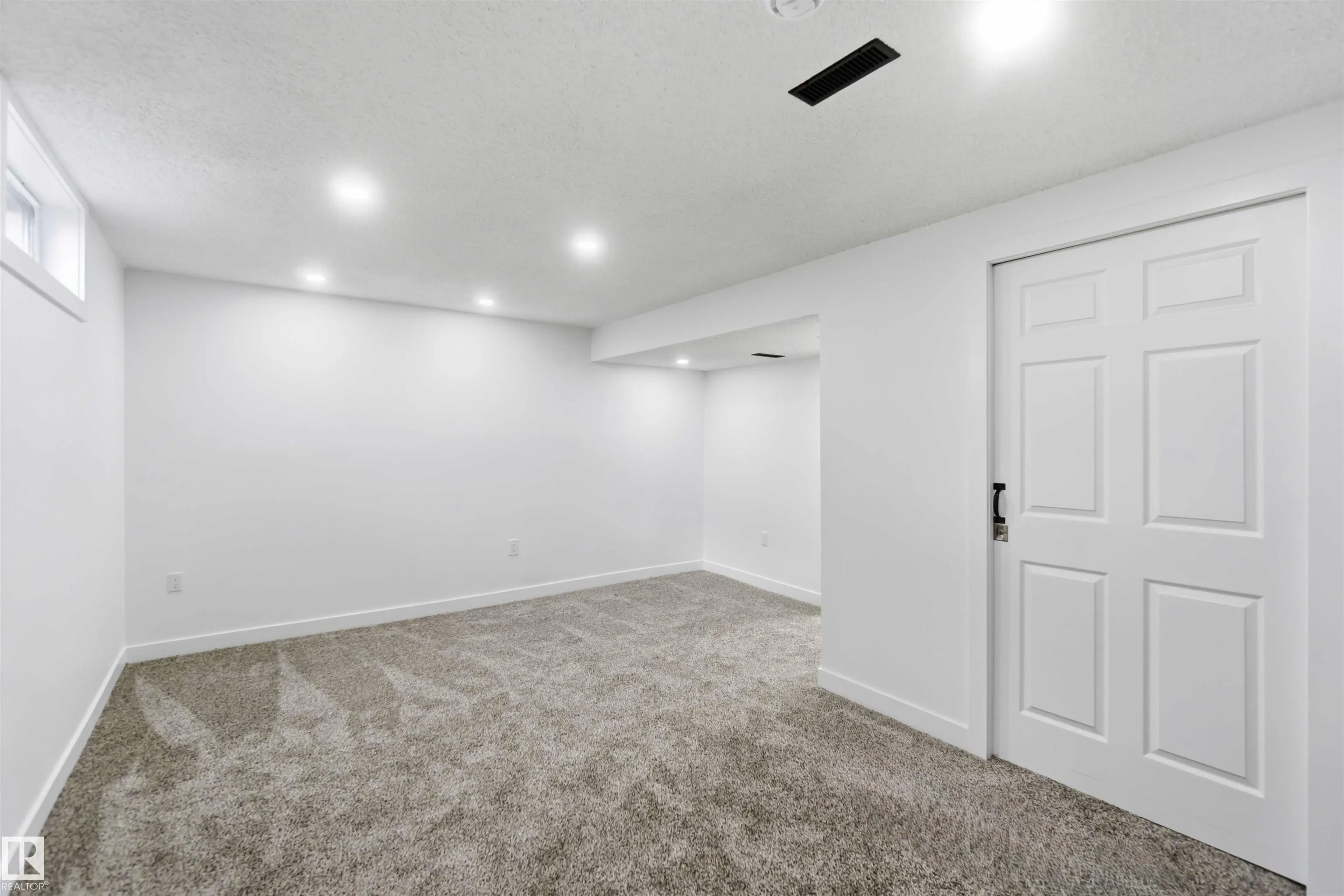 160 HABITAT Crescent