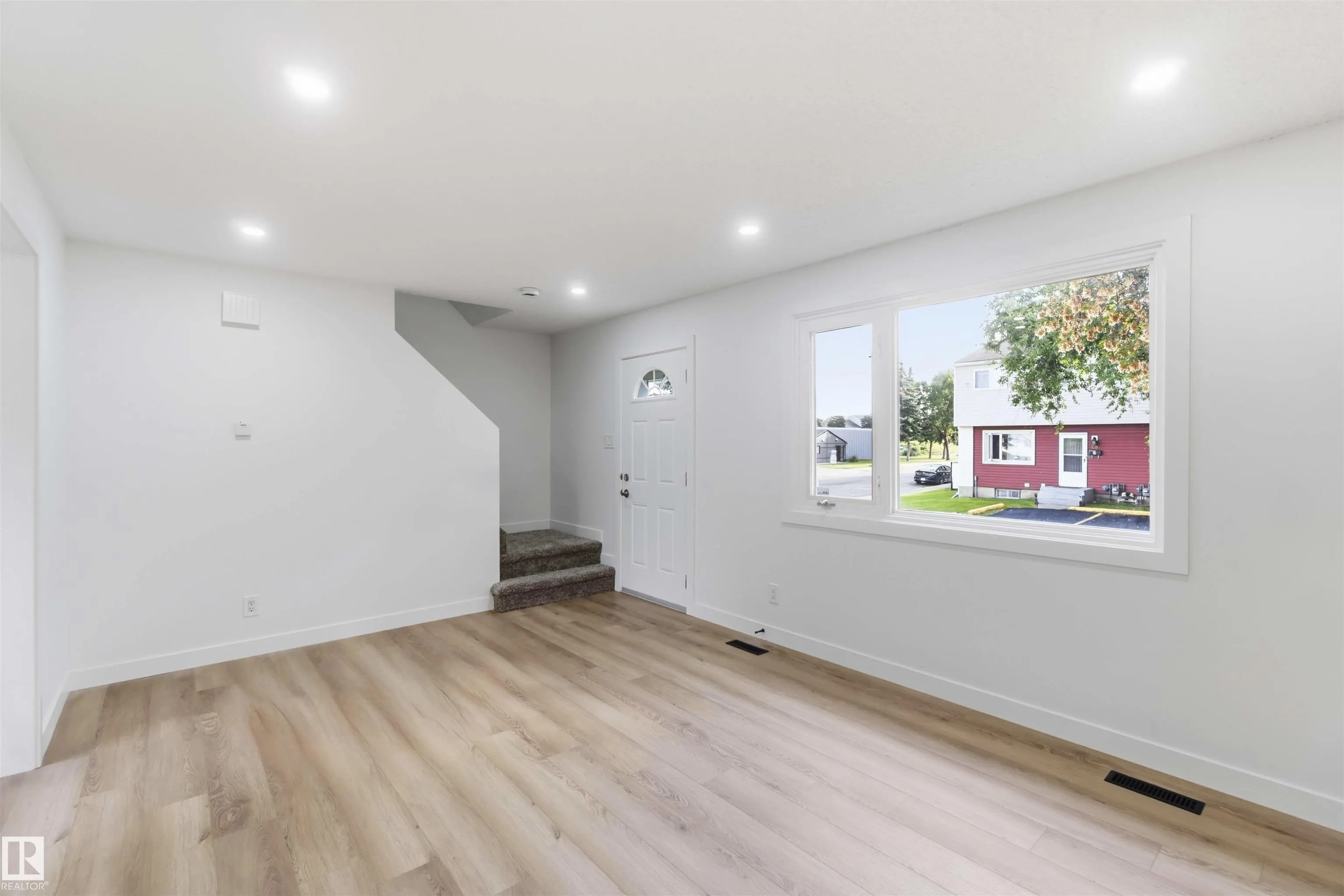 160 HABITAT Crescent