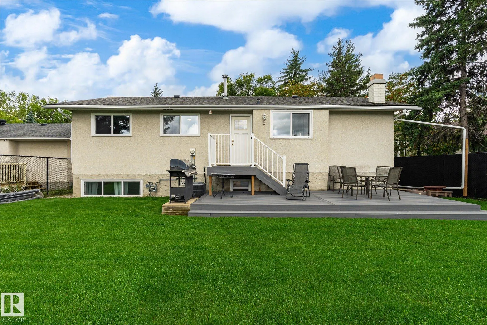 3 Akins Drive