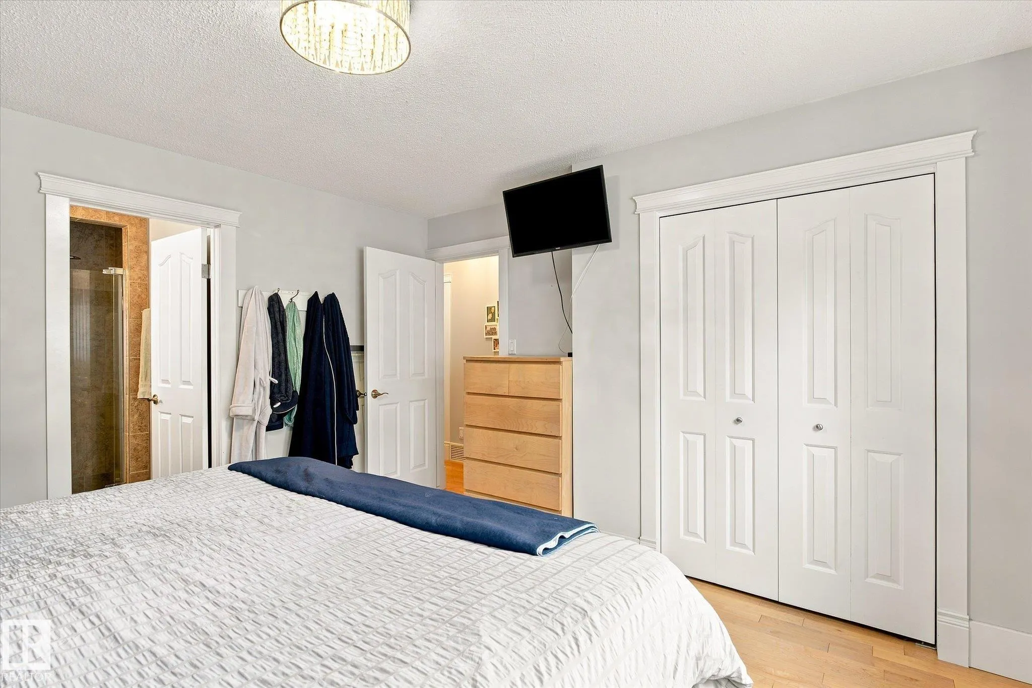3 Akins Drive