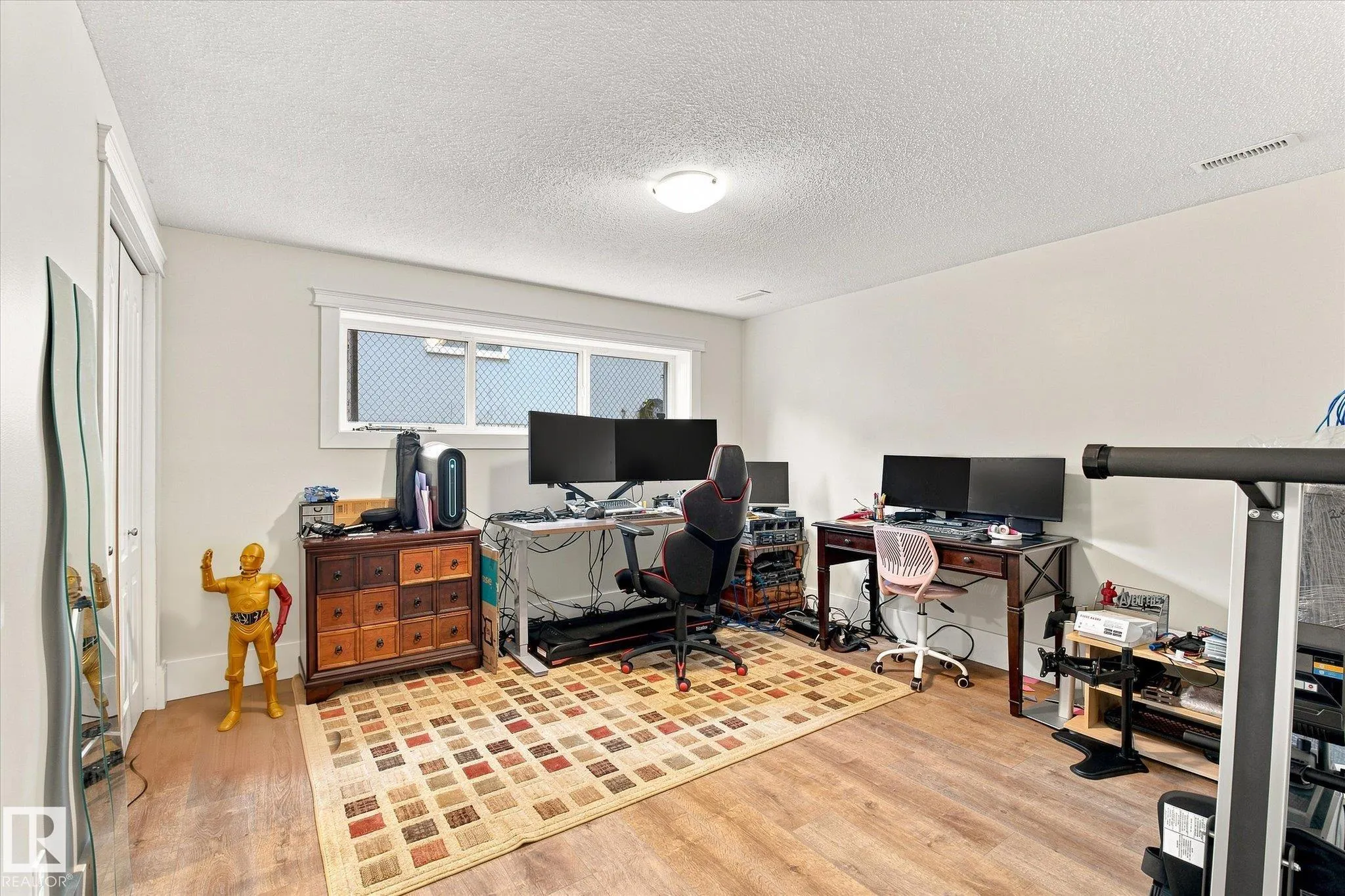 3 Akins Drive