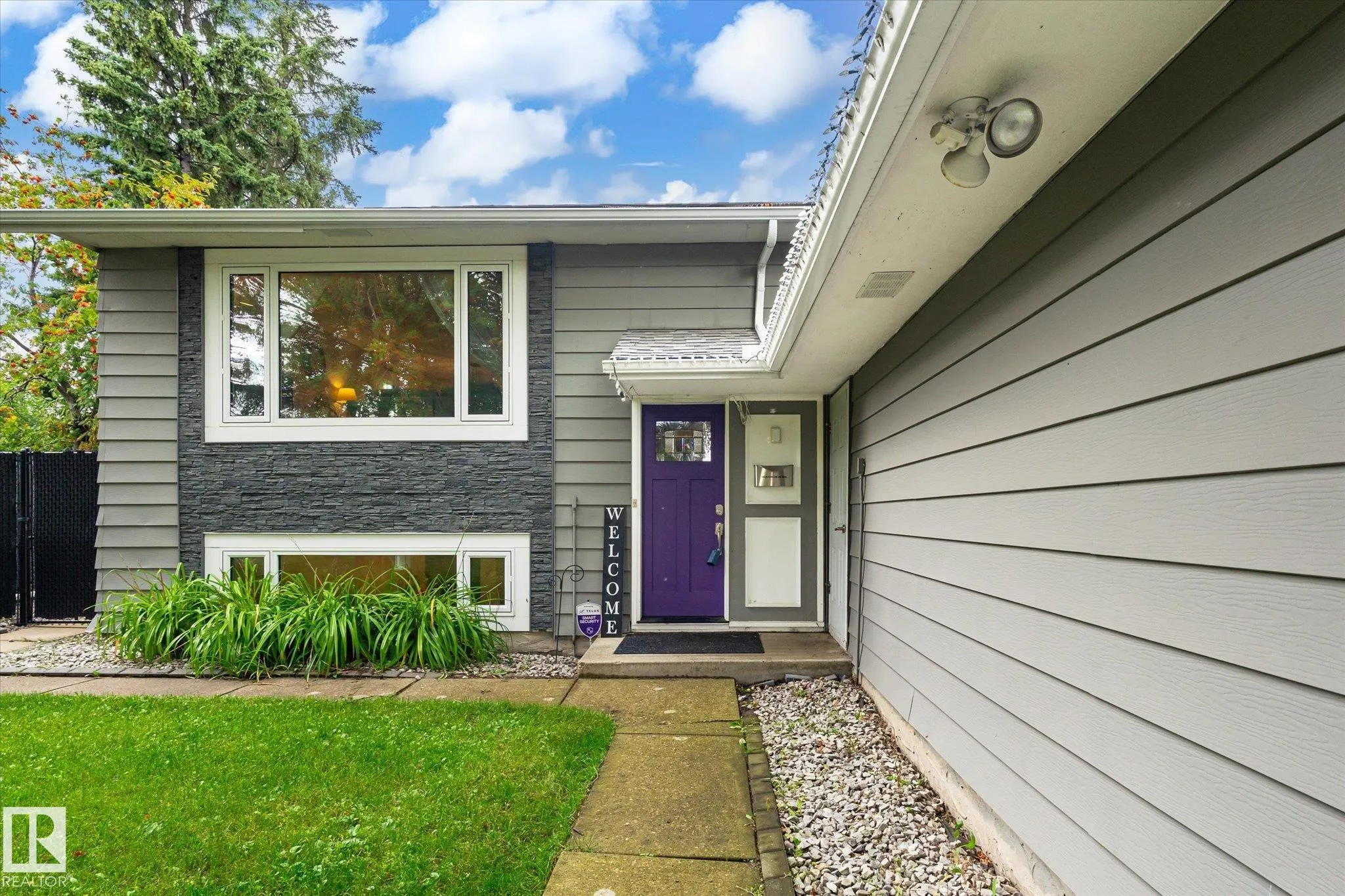 3 Akins Drive