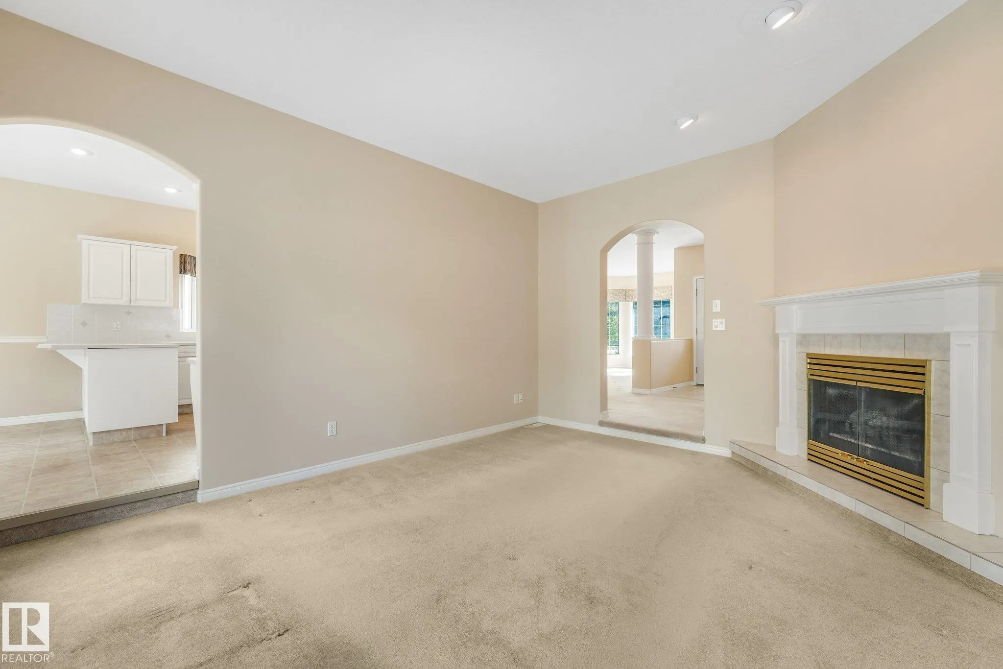 61 ESTATE Crescent