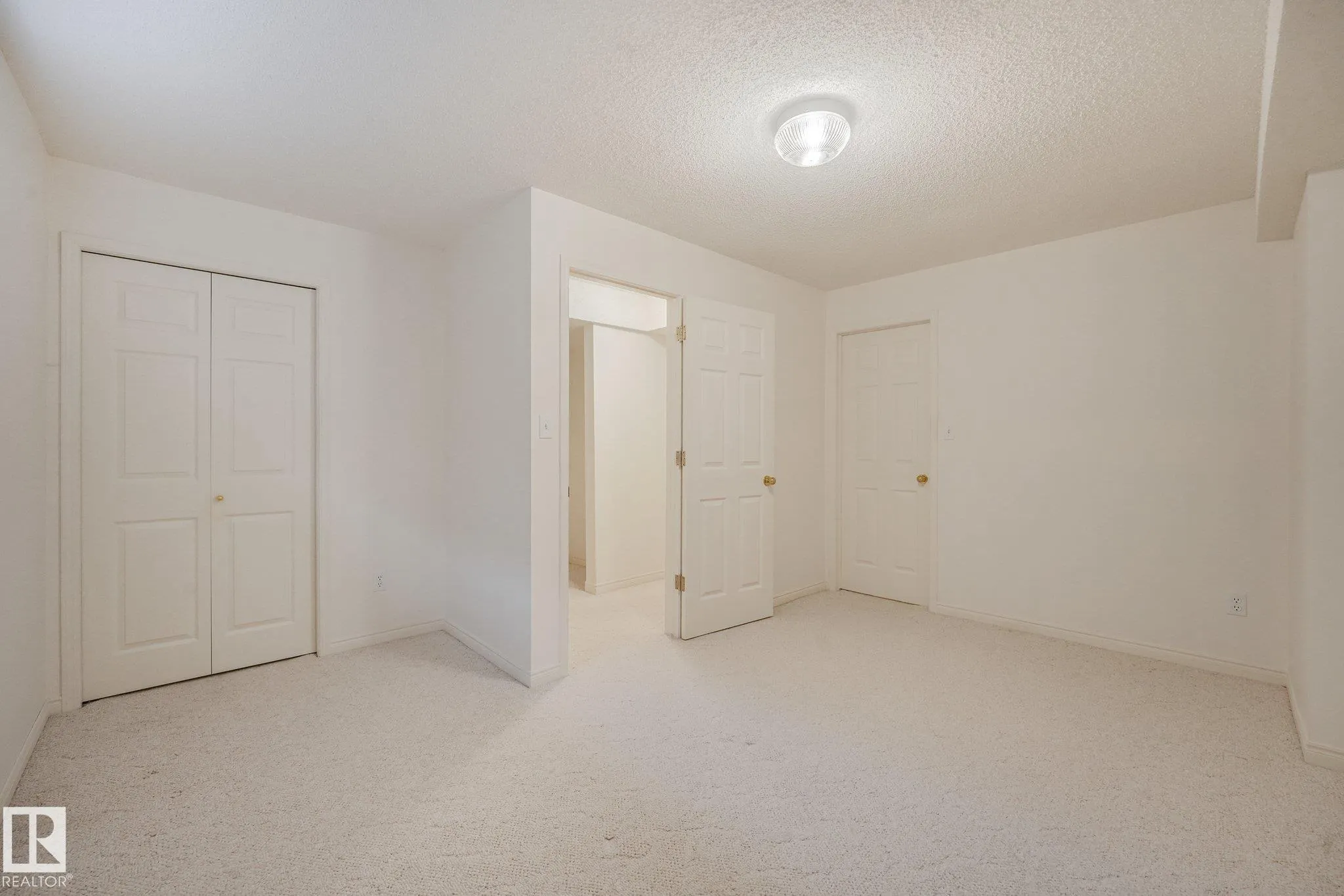61 ESTATE Crescent