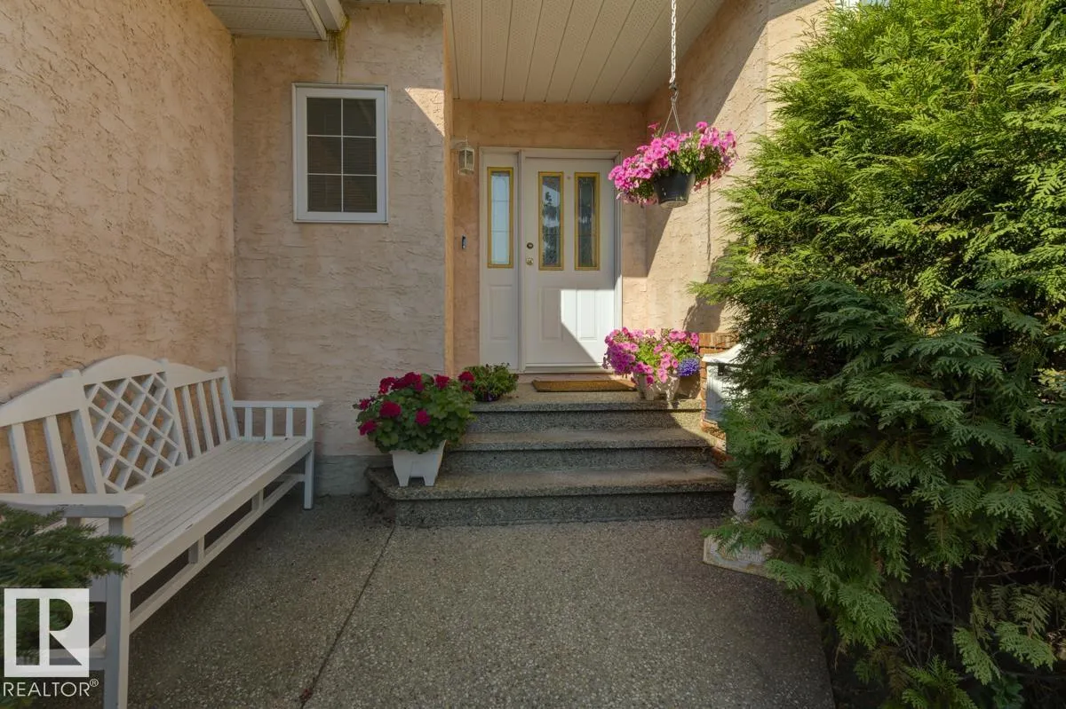 61 ESTATE Crescent