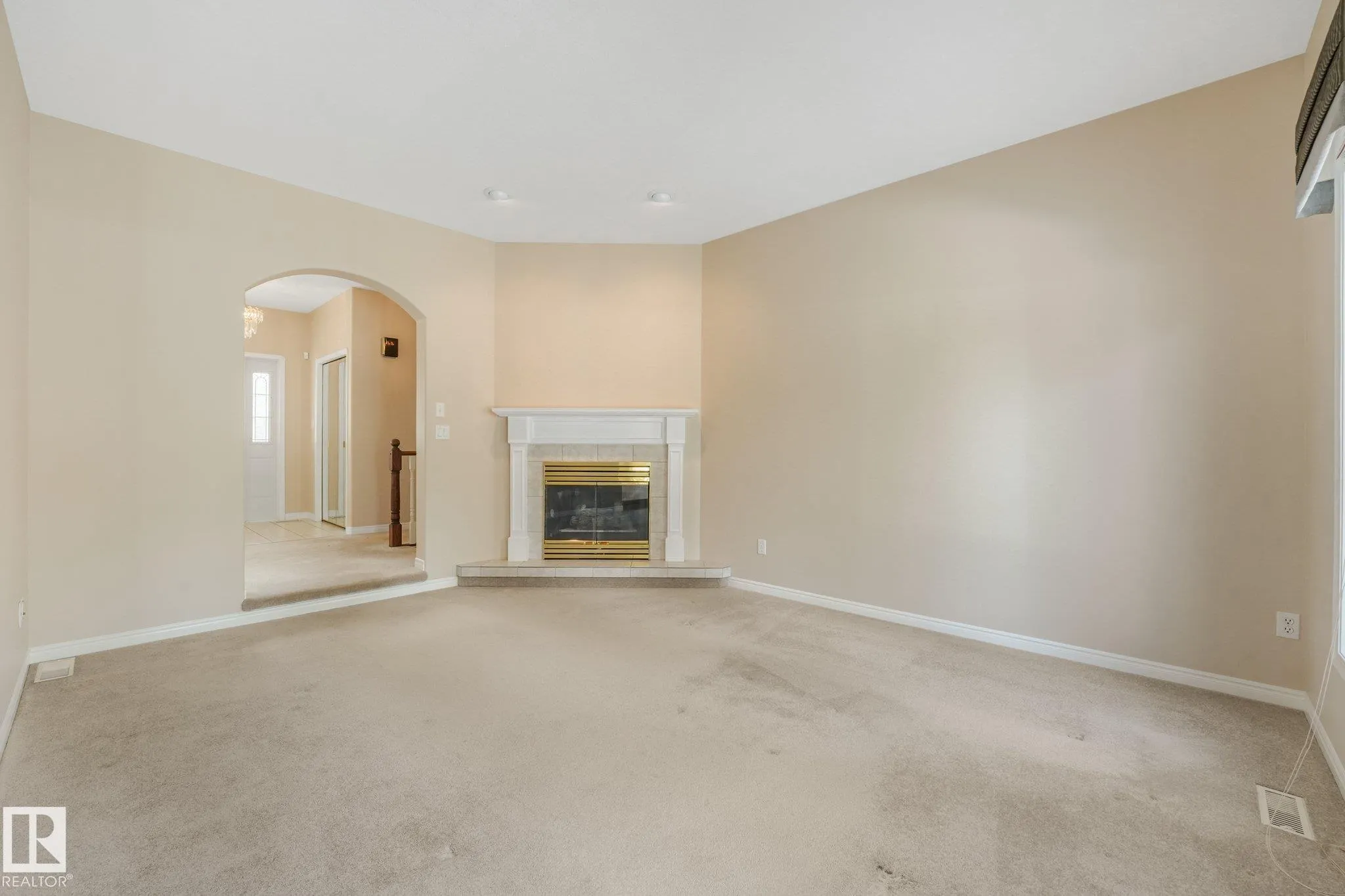 61 ESTATE Crescent