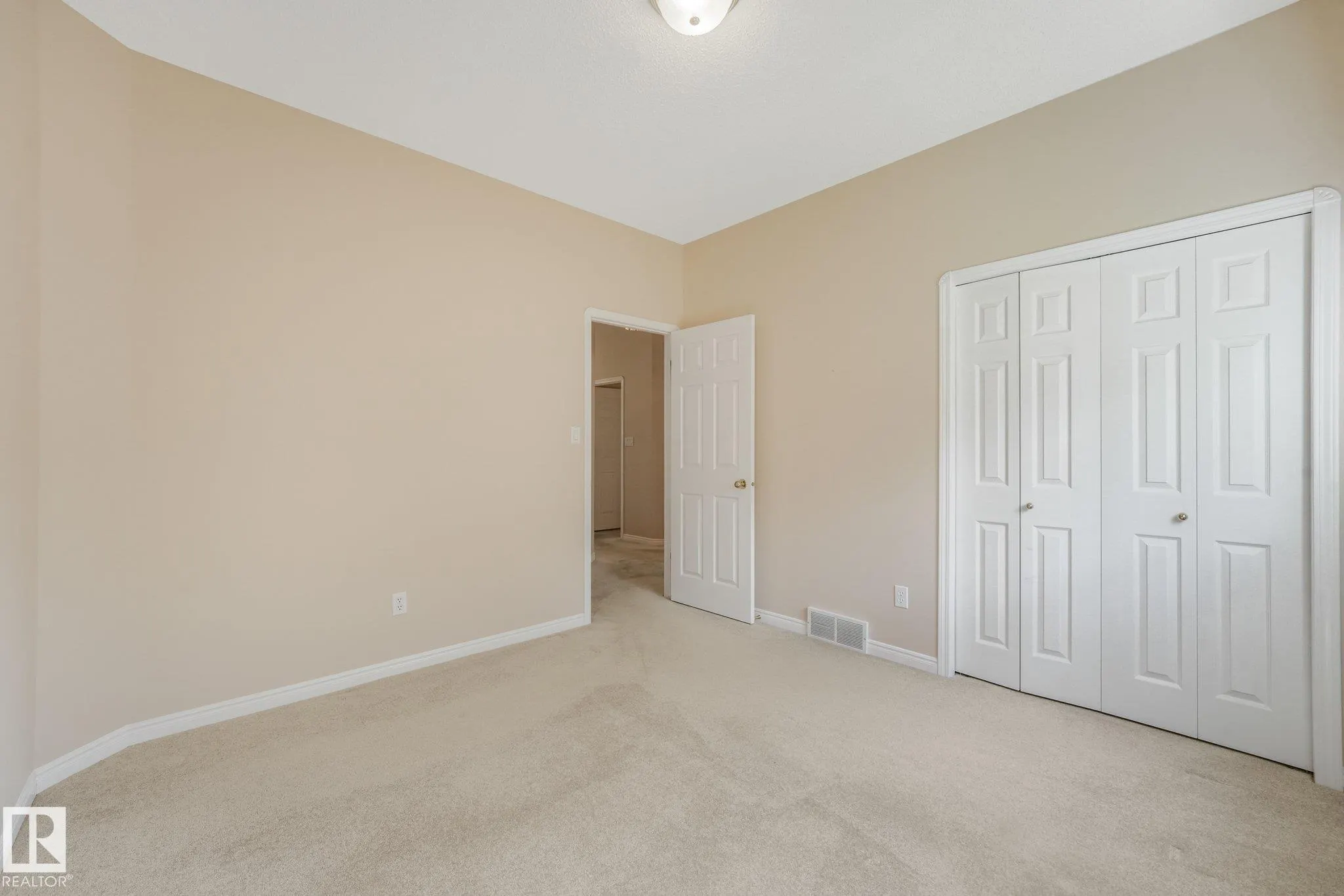 61 ESTATE Crescent