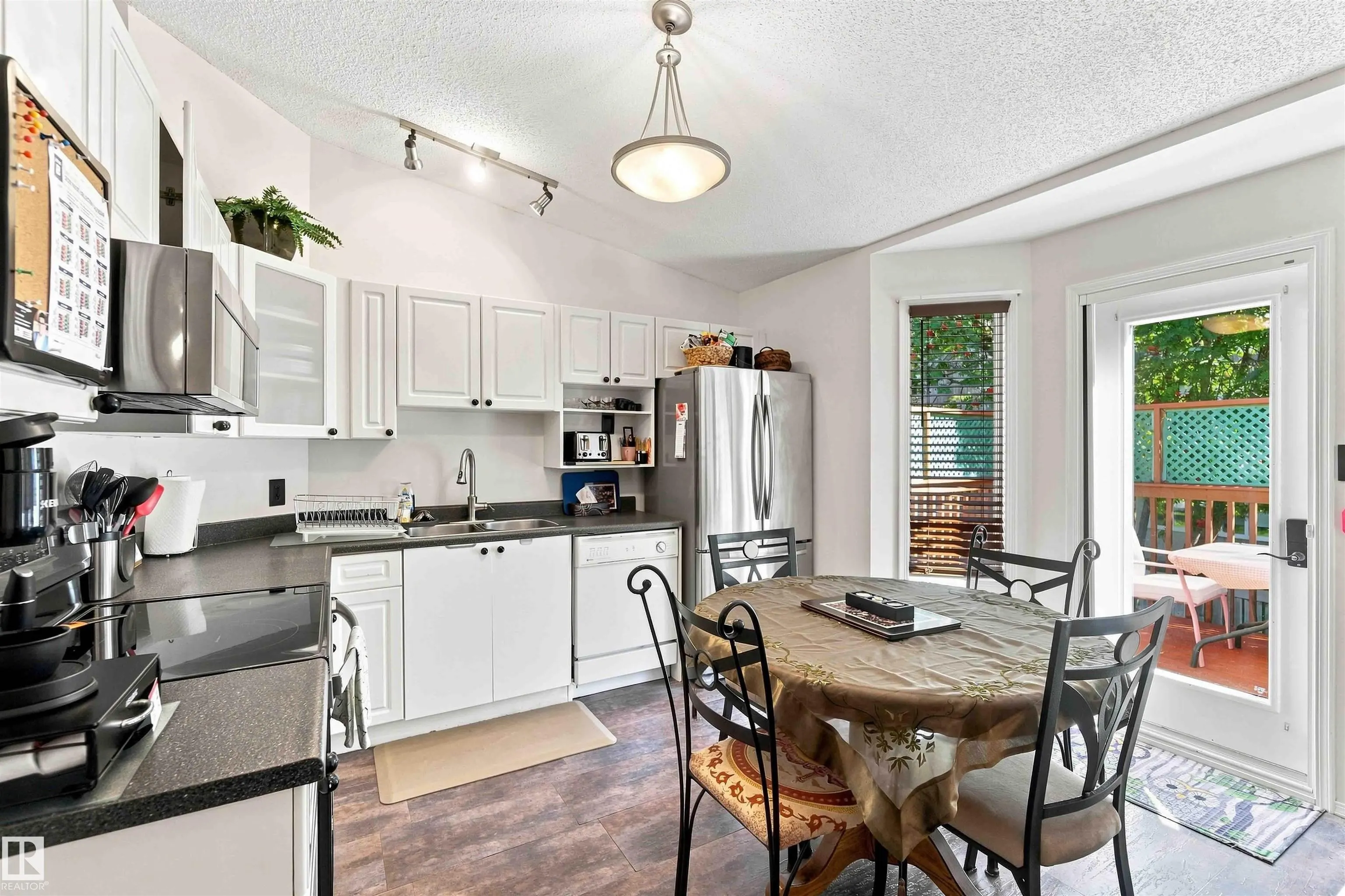 15 POIRIER Avenue