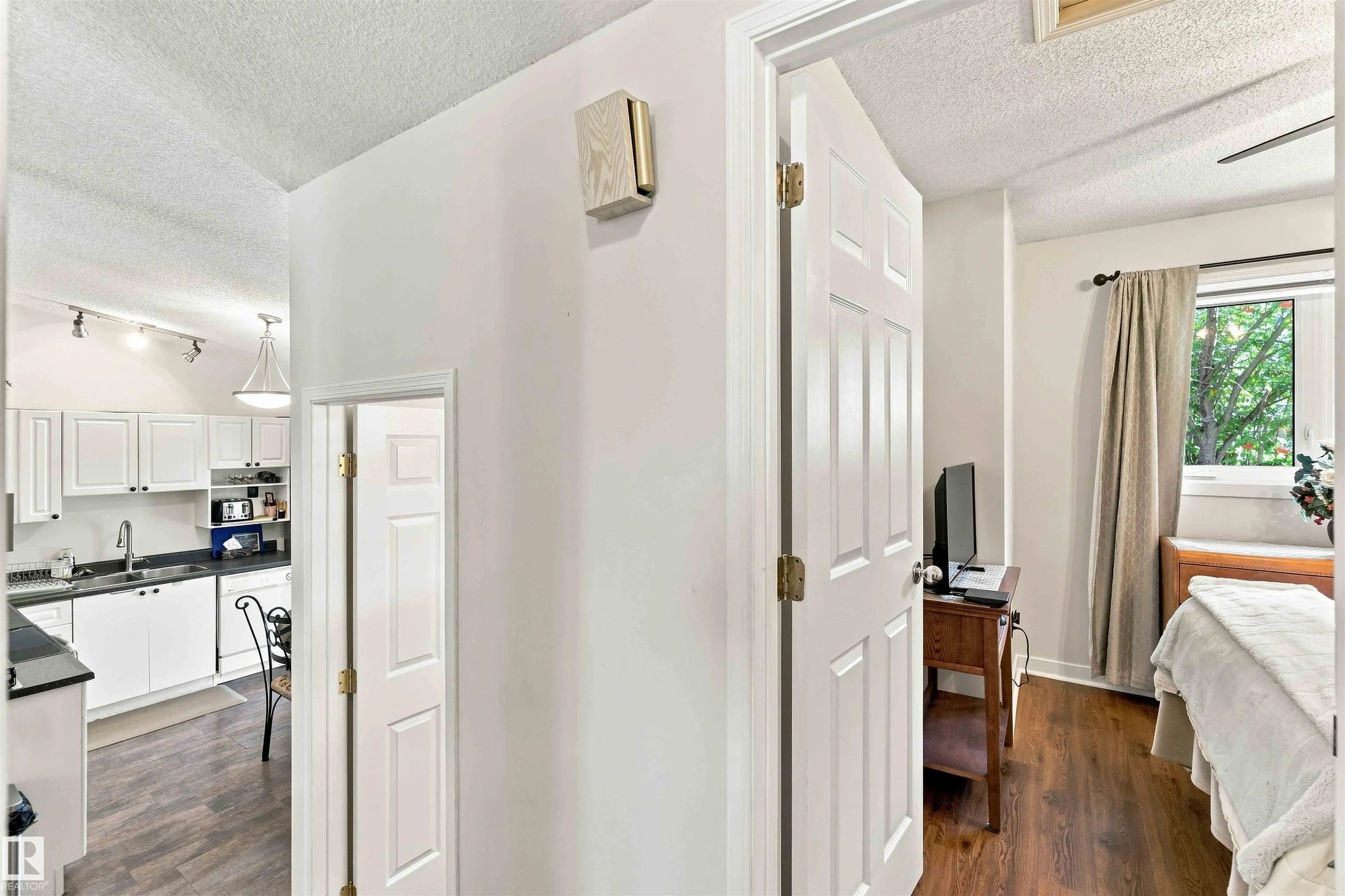 15 POIRIER Avenue