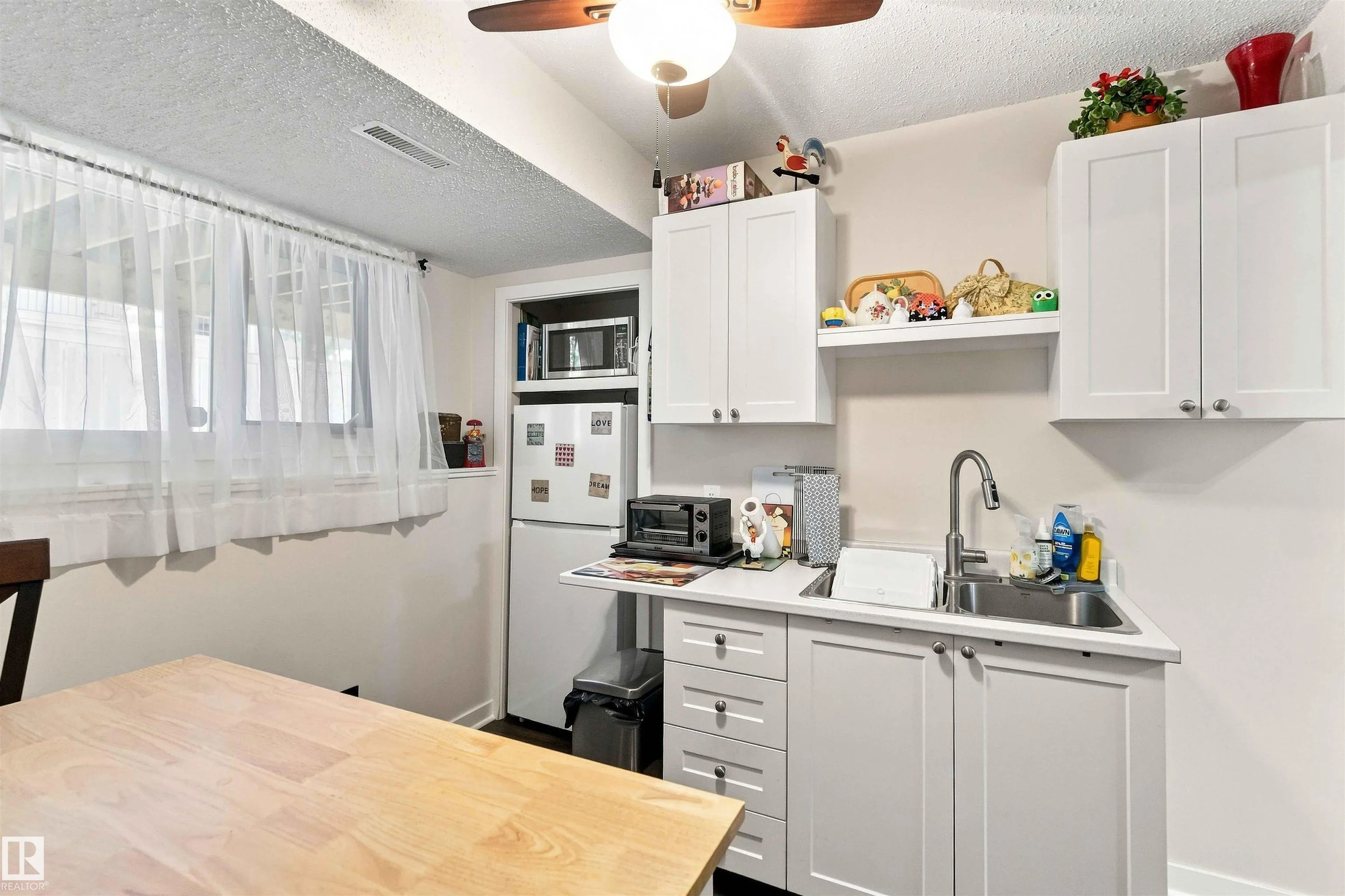 15 POIRIER Avenue