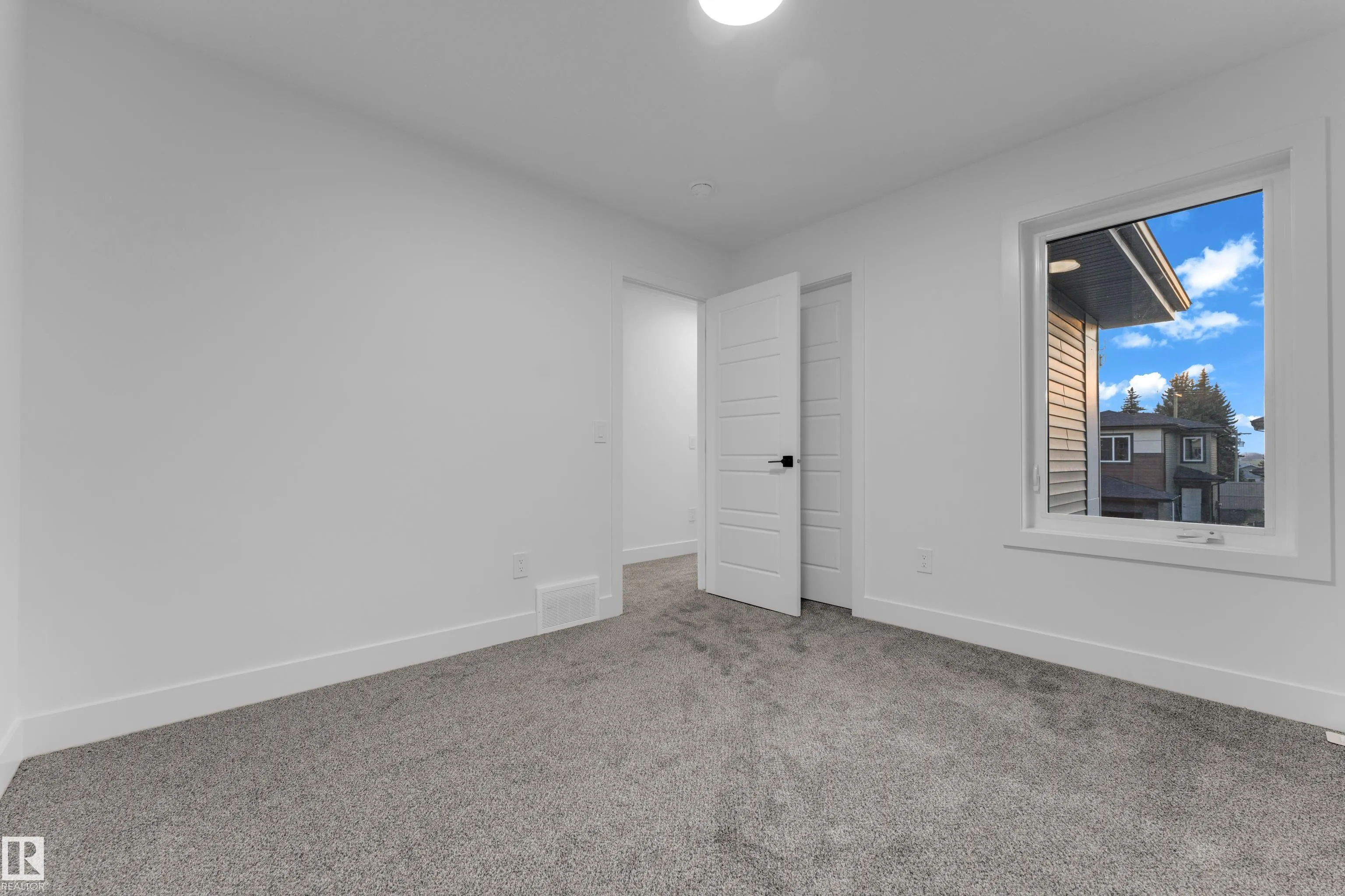 236 Linden Loop