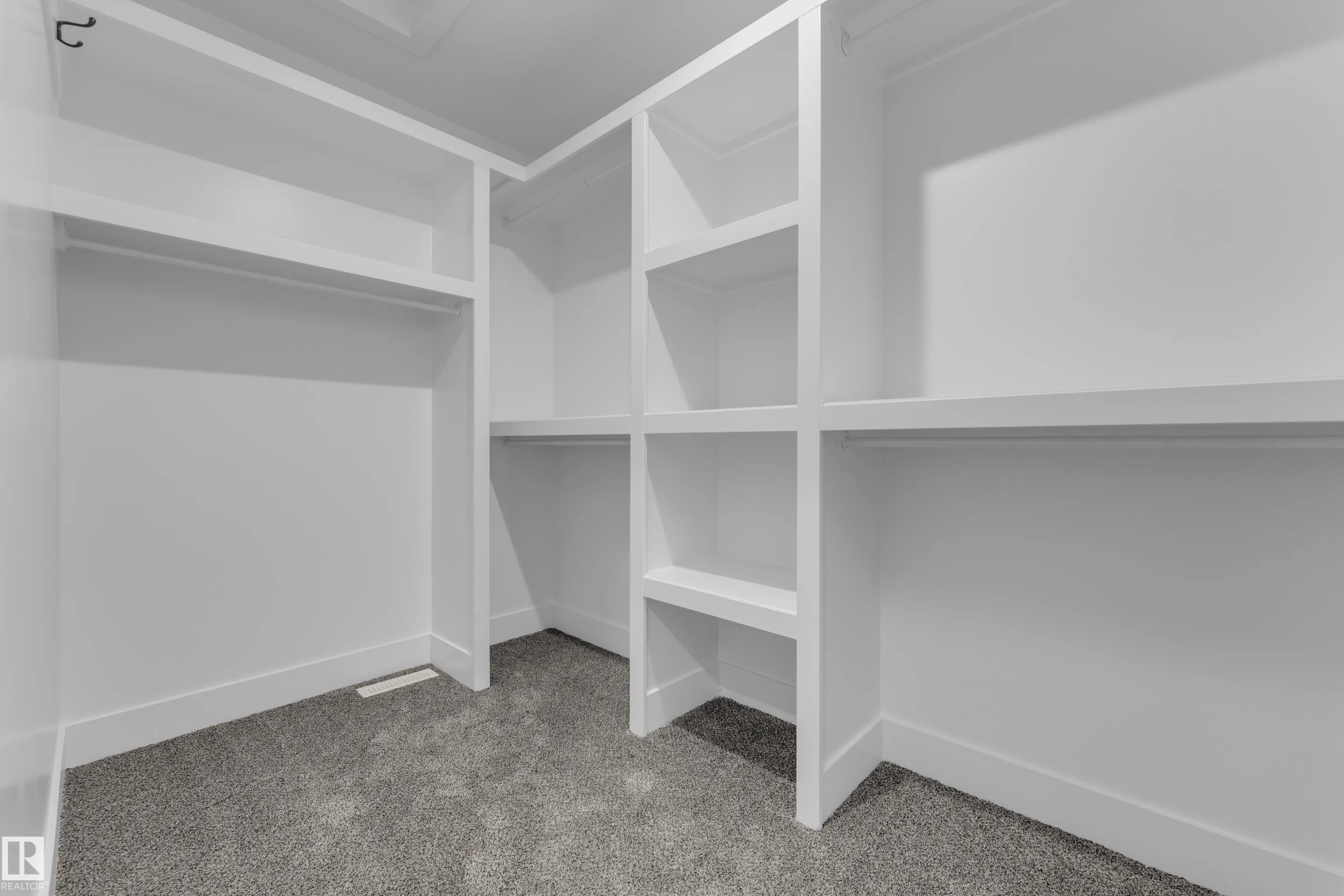 236 Linden Loop