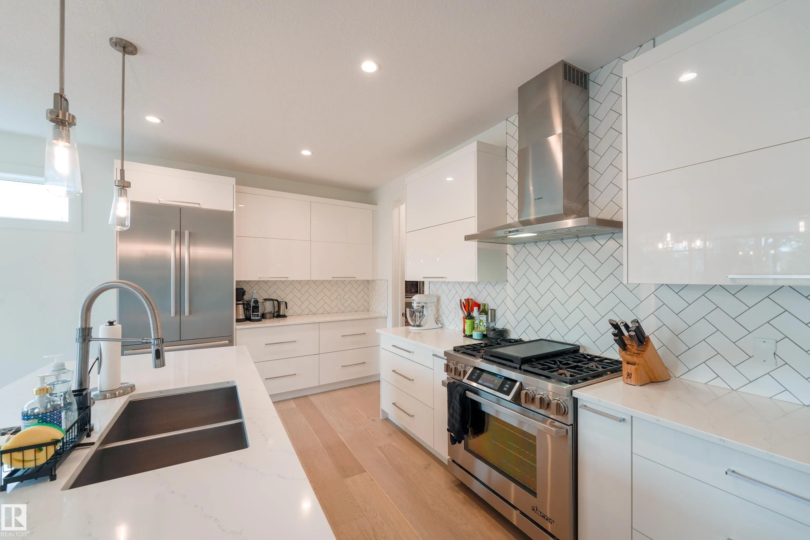 12819 WOODBEND Place