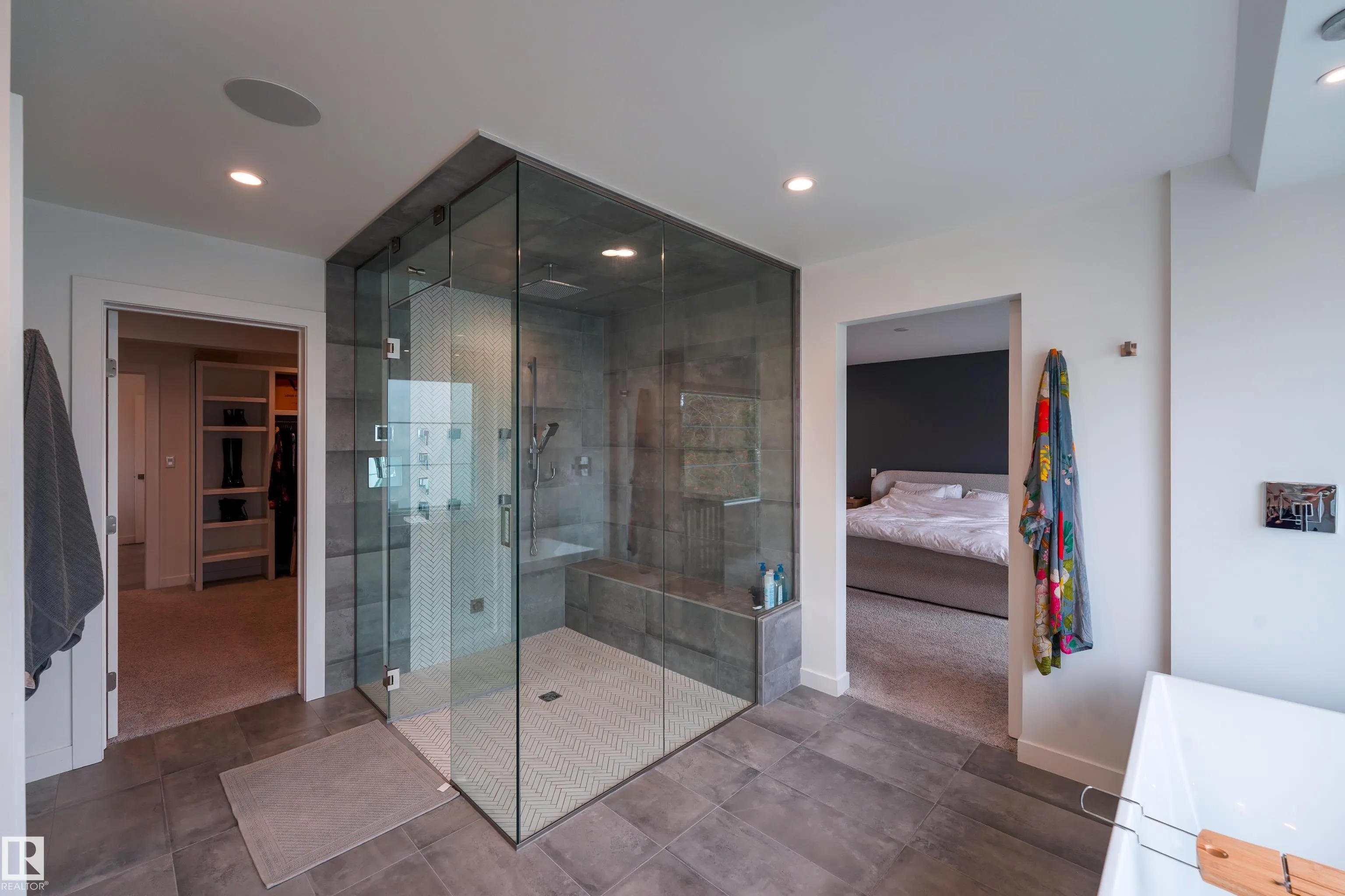 12819 WOODBEND Place